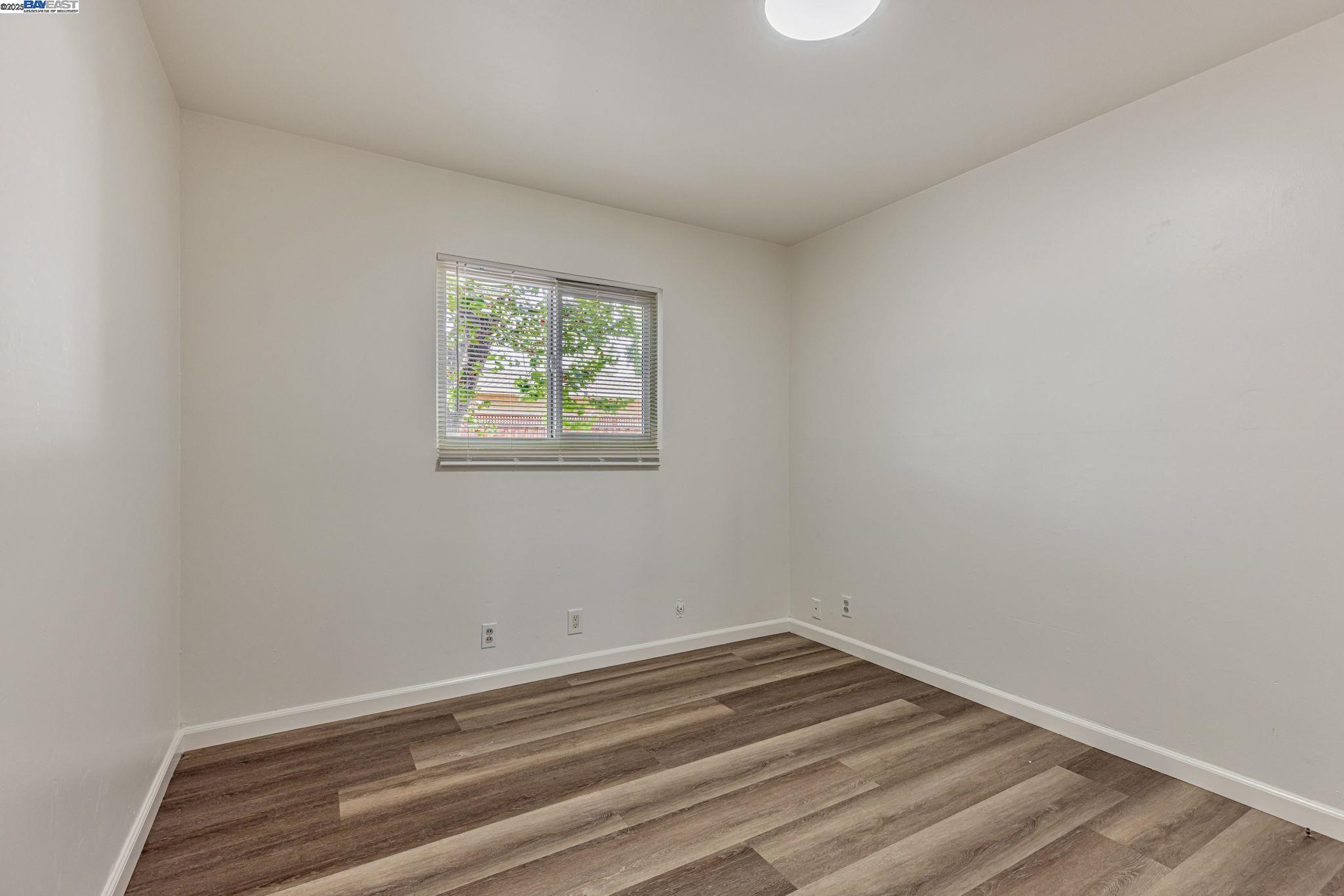 Detail Gallery Image 16 of 29 For 7600 Ironwood Dr, Dublin,  CA 94568 - 3 Beds | 2 Baths