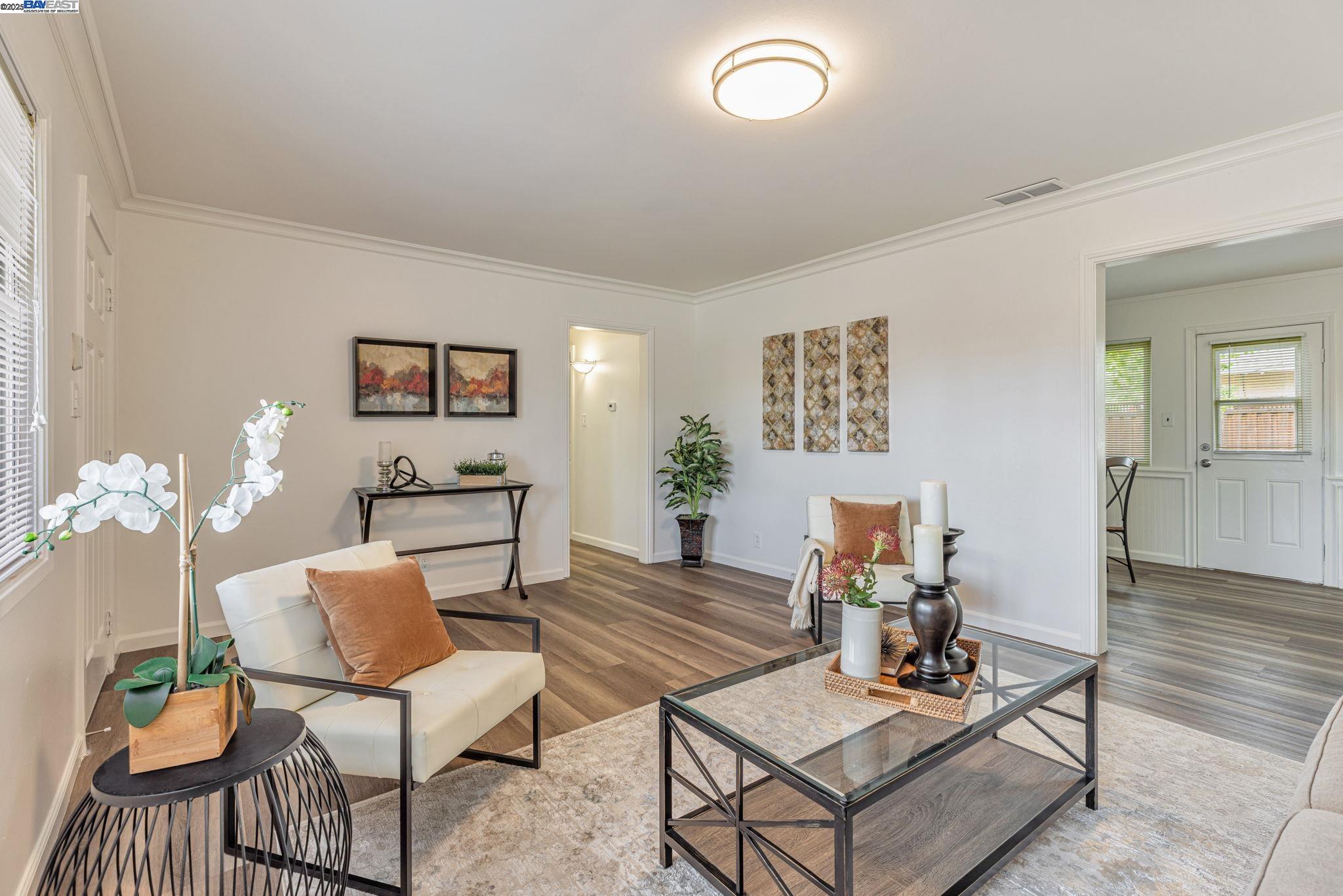 Detail Gallery Image 5 of 29 For 7600 Ironwood Dr, Dublin,  CA 94568 - 3 Beds | 2 Baths