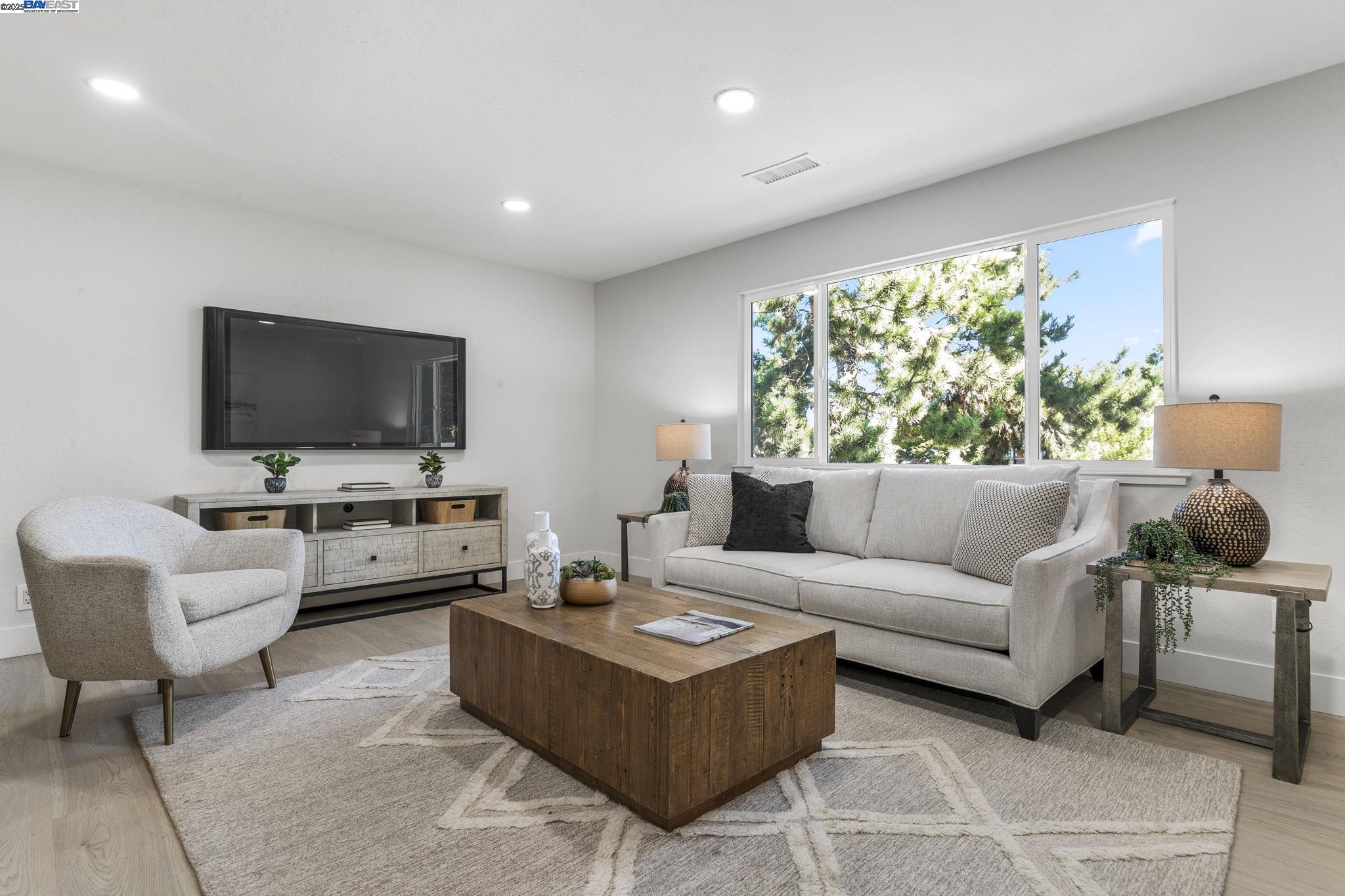 Detail Gallery Image 33 of 60 For 74 Hazelnut Ct, San Ramon,  CA 94583 - 5 Beds | 3/1 Baths
