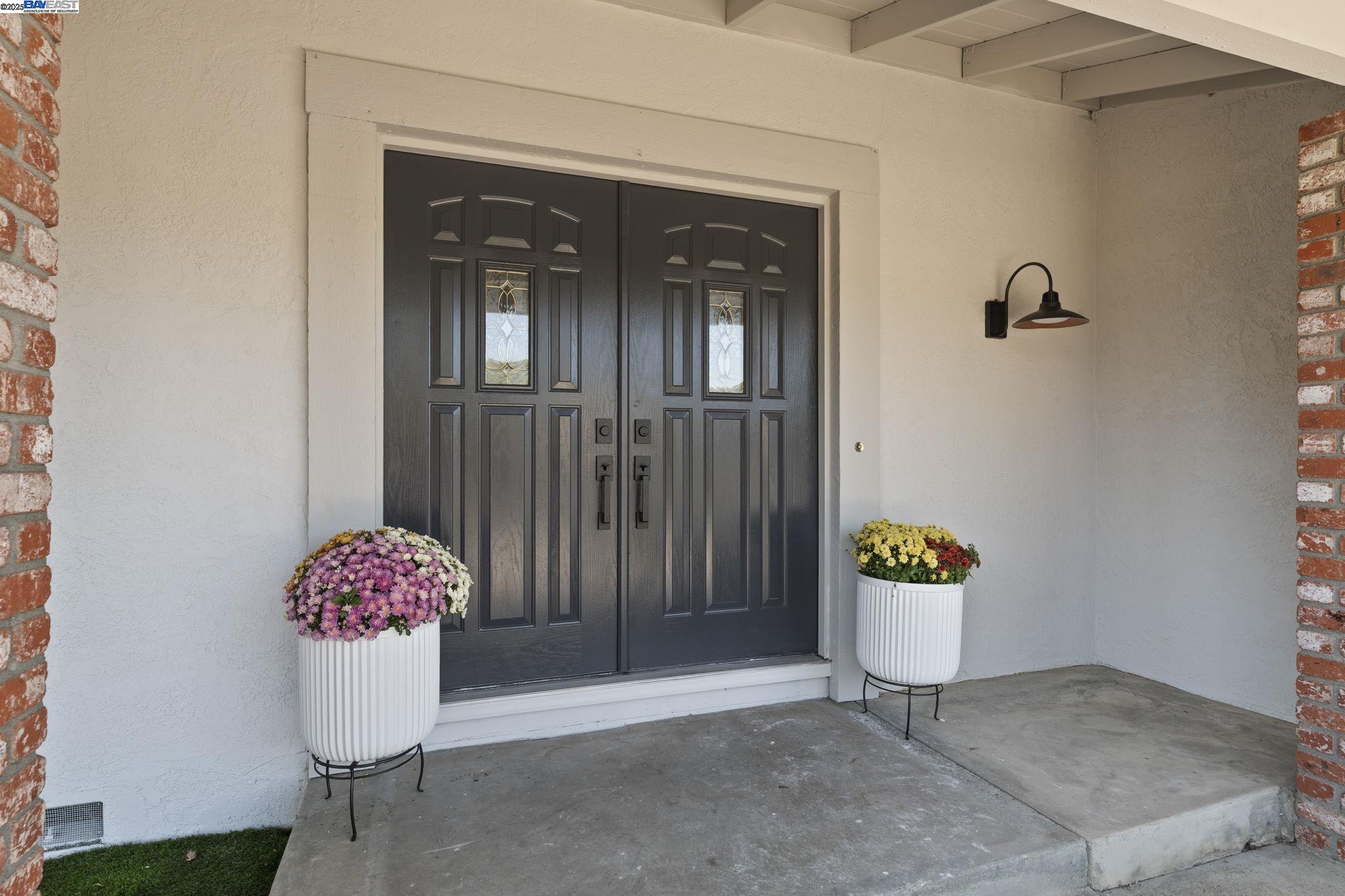 Detail Gallery Image 5 of 60 For 74 Hazelnut Ct, San Ramon,  CA 94583 - 5 Beds | 3/1 Baths