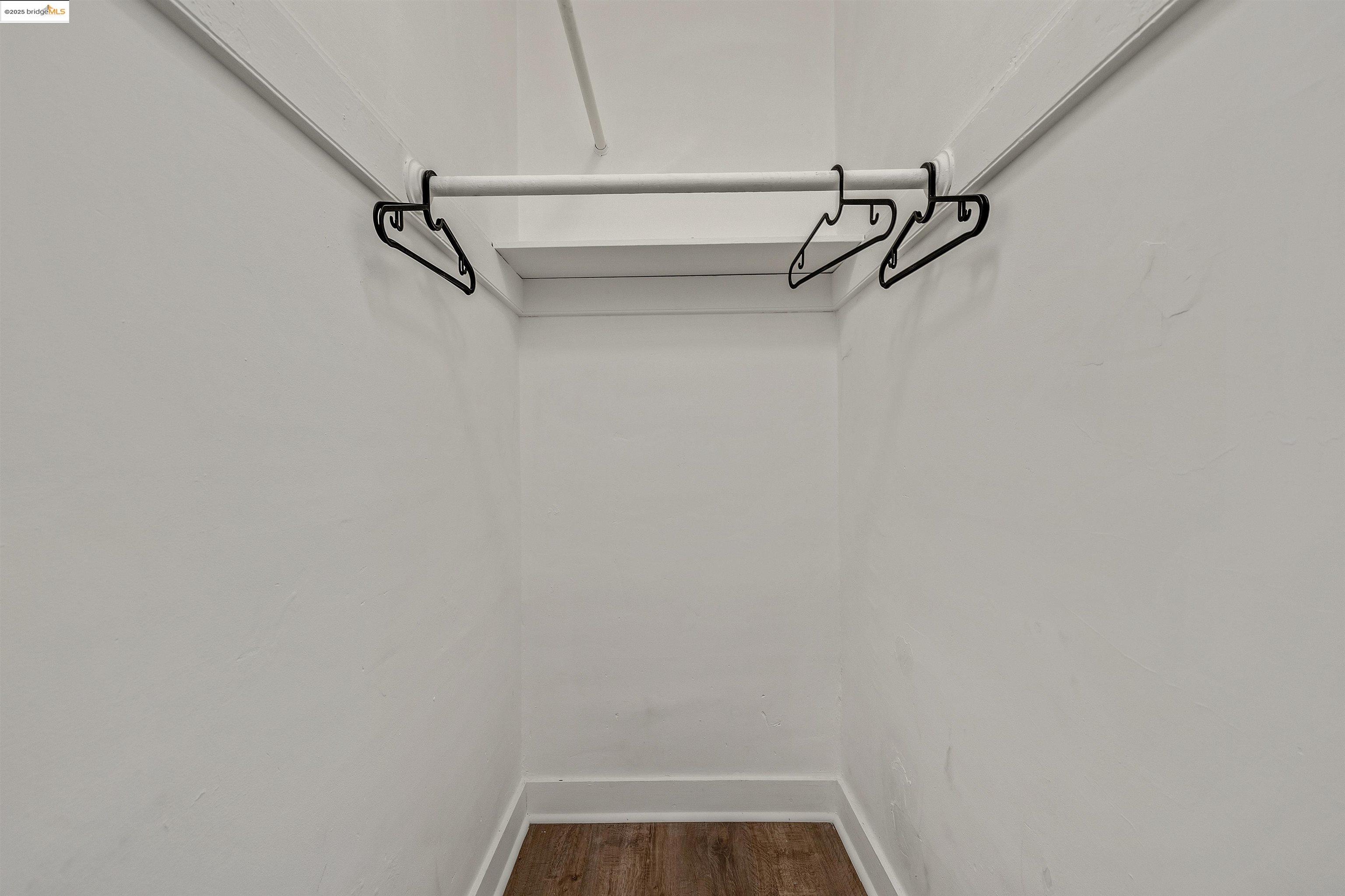 Detail Gallery Image 20 of 33 For 1641 E 20th Street, Oakland,  CA 94606 - 2 Beds | 1 Baths