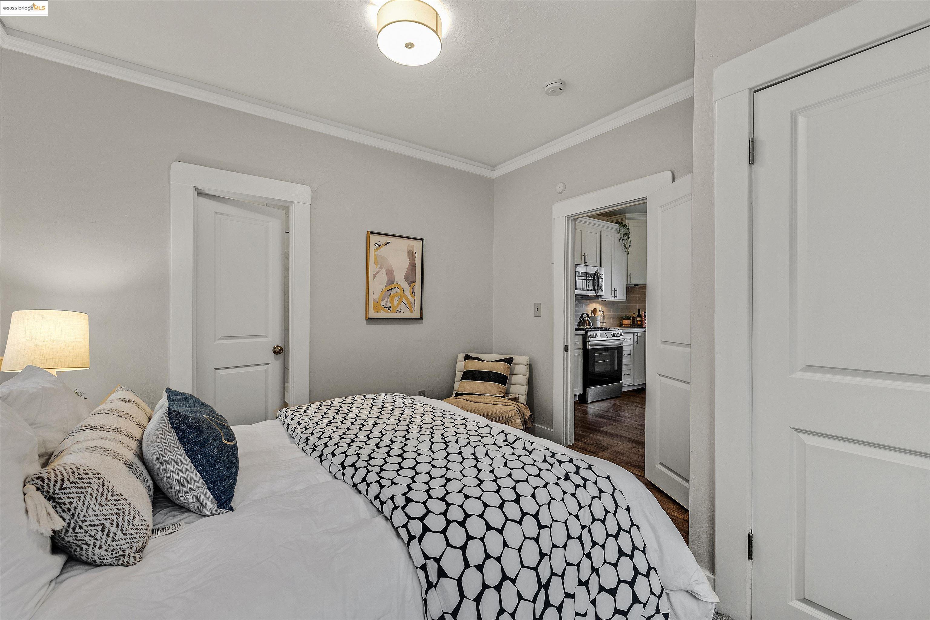 Detail Gallery Image 23 of 33 For 1641 E 20th Street, Oakland,  CA 94606 - 2 Beds | 1 Baths