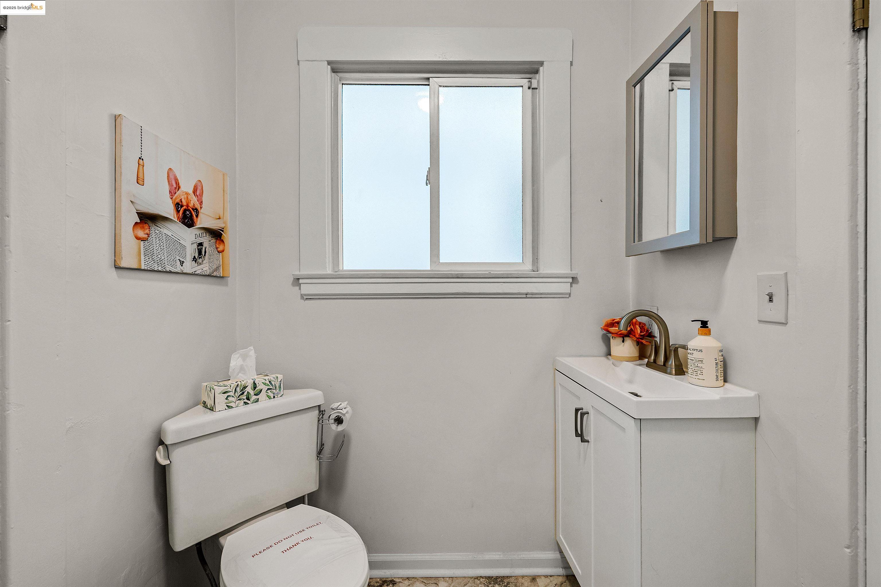Detail Gallery Image 24 of 33 For 1641 E 20th Street, Oakland,  CA 94606 - 2 Beds | 1 Baths