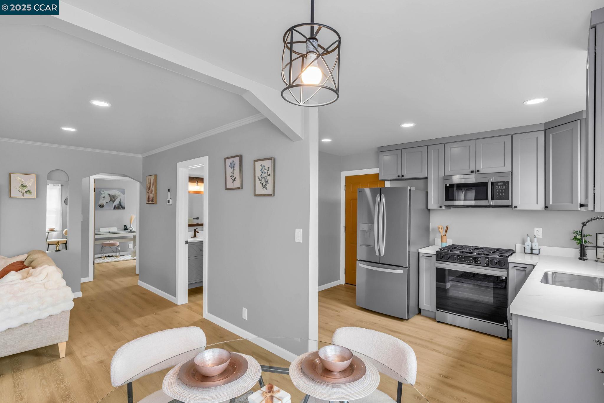 Detail Gallery Image 16 of 56 For 1827 Rheem Ave, Richmond,  CA 94801 - 2 Beds | 1 Baths