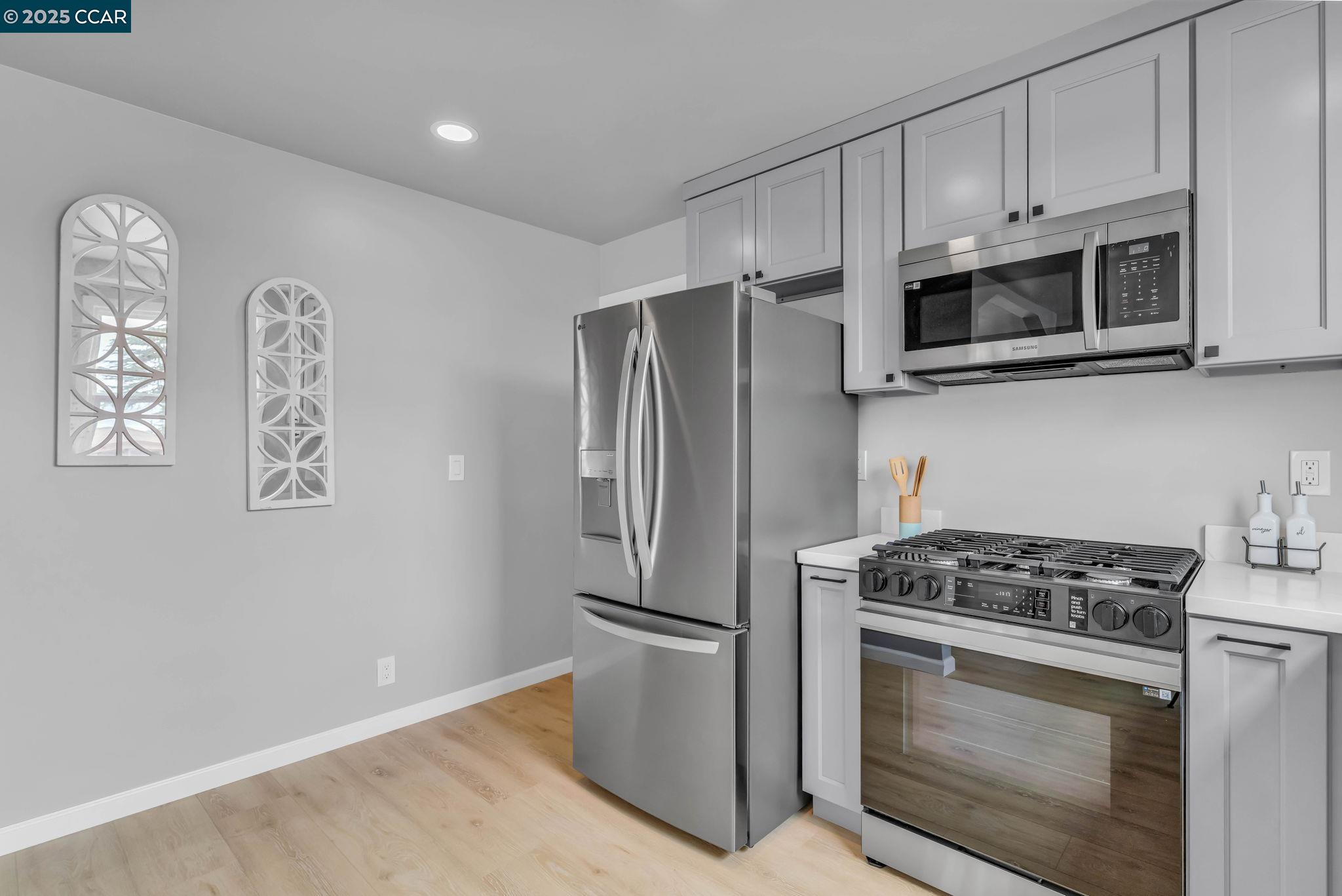 Detail Gallery Image 21 of 56 For 1827 Rheem Ave, Richmond,  CA 94801 - 2 Beds | 1 Baths