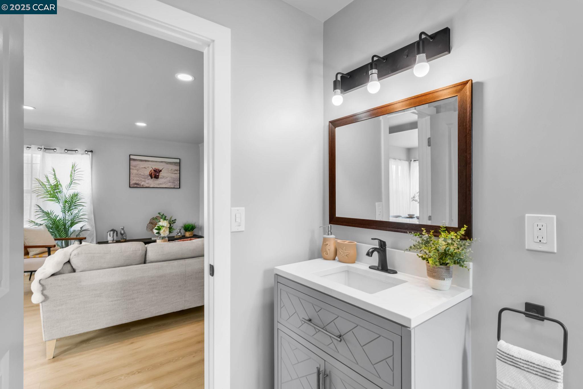 Detail Gallery Image 28 of 56 For 1827 Rheem Ave, Richmond,  CA 94801 - 2 Beds | 1 Baths