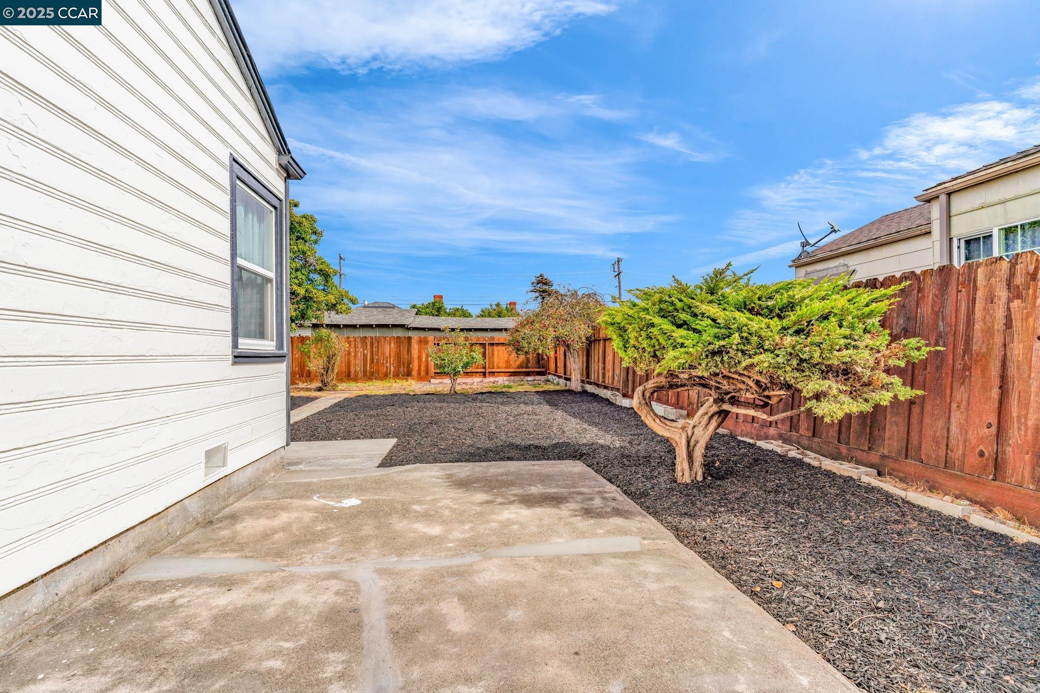 Detail Gallery Image 39 of 56 For 1827 Rheem Ave, Richmond,  CA 94801 - 2 Beds | 1 Baths