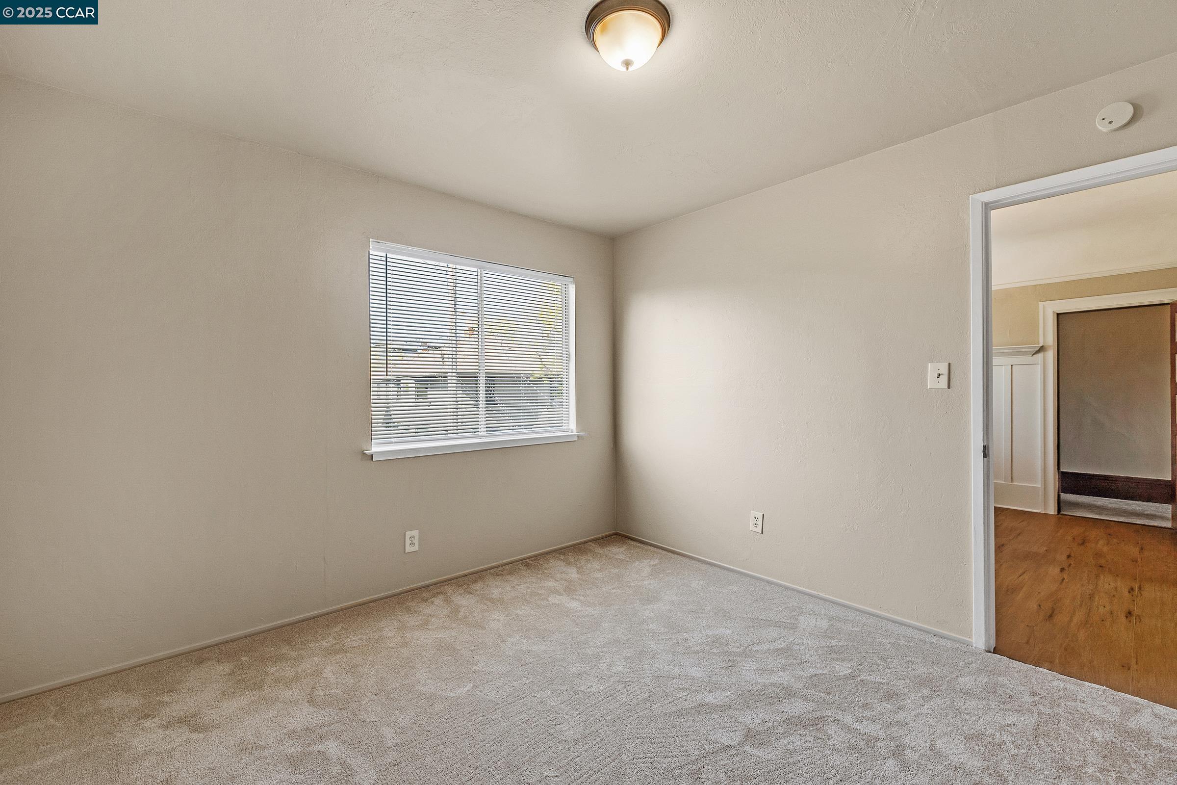 Detail Gallery Image 19 of 24 For 3102 Martin Luther King Way, Berkeley,  CA 94703 - 3 Beds | 1 Baths