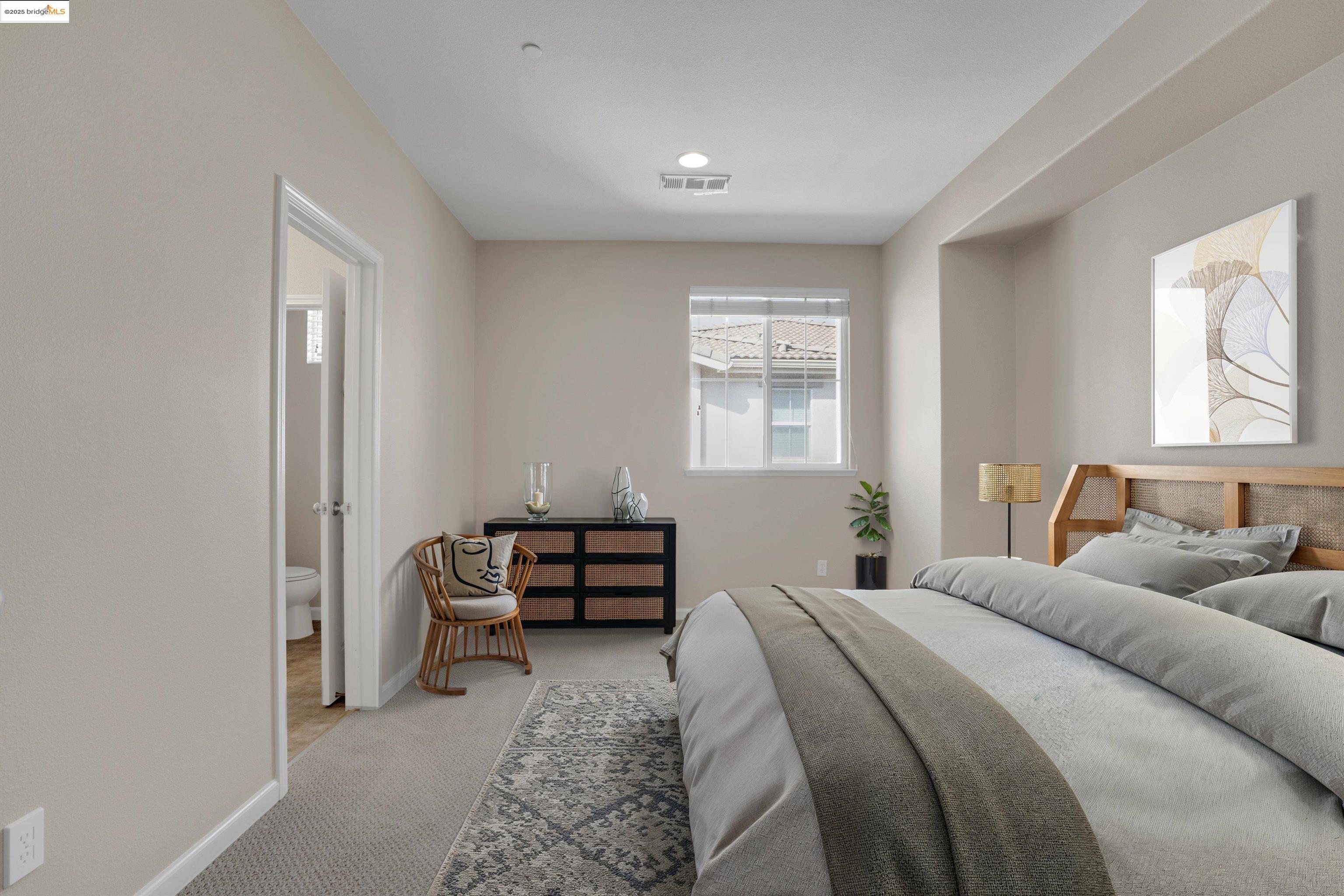 Photo #2: 41111244 Listing 