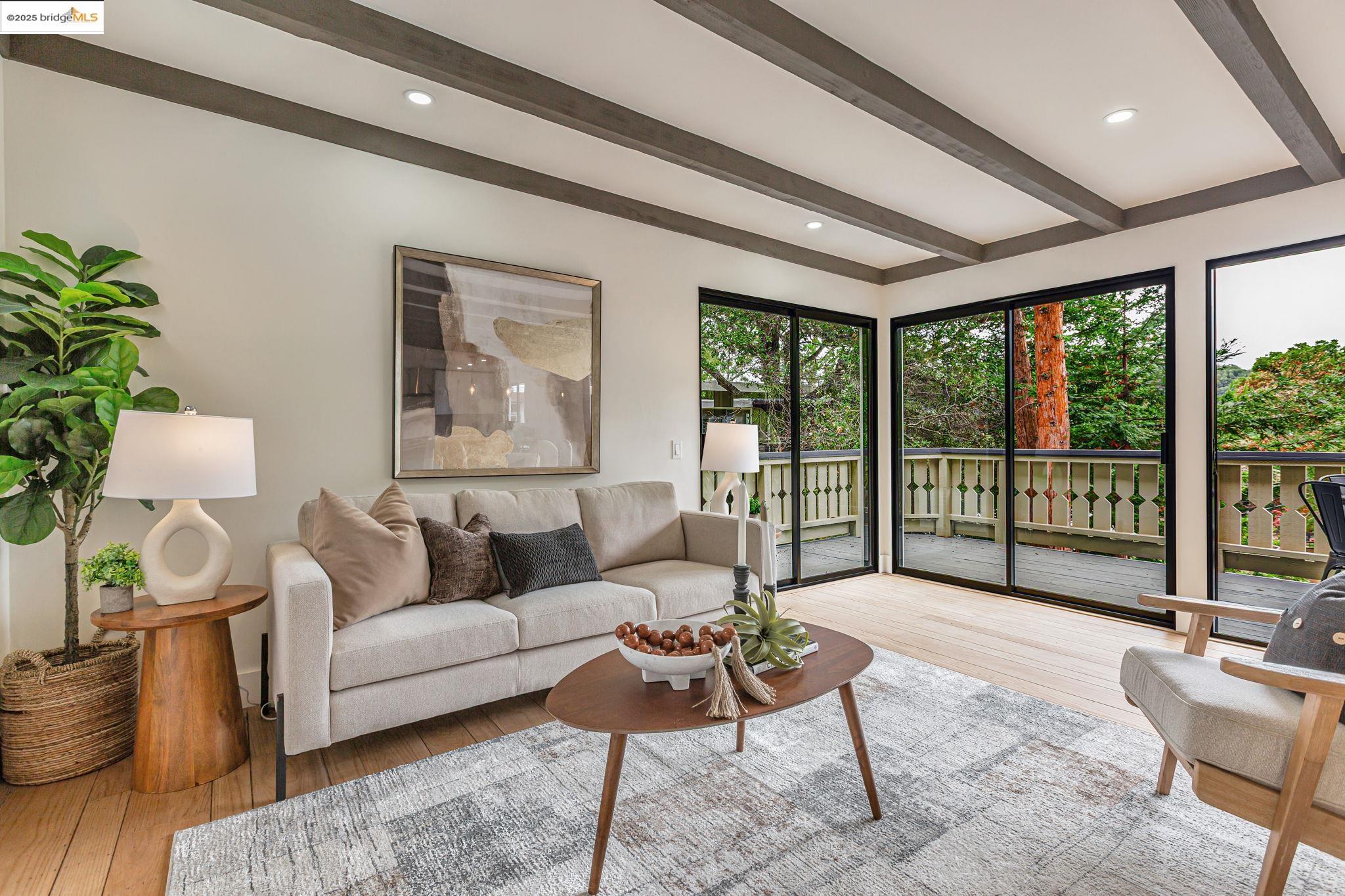 Detail Gallery Image 11 of 44 For 2 Hillcrest Ct, San Anselmo,  CA 94960 - 3 Beds | 2 Baths