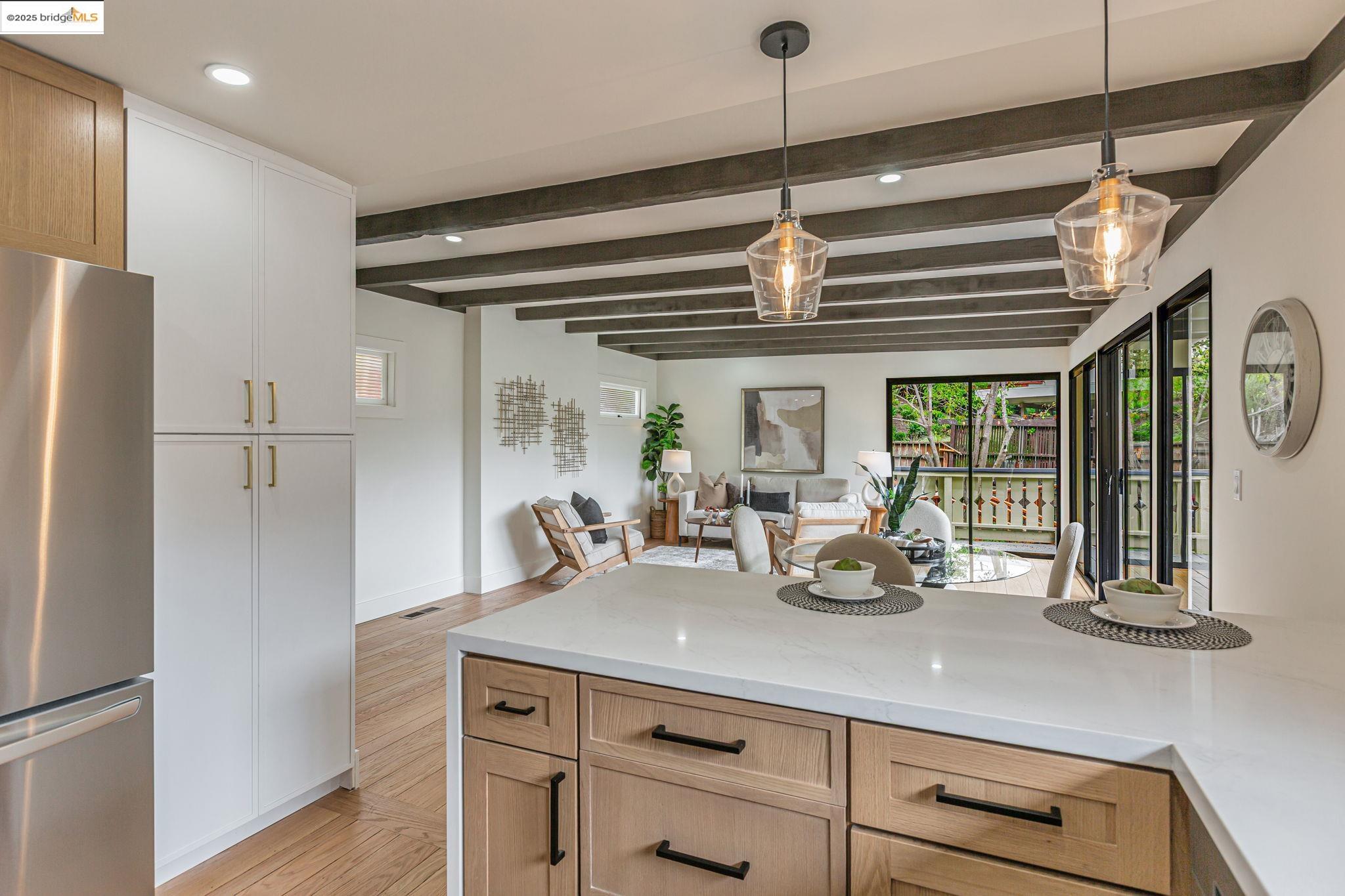 Detail Gallery Image 15 of 44 For 2 Hillcrest Ct, San Anselmo,  CA 94960 - 3 Beds | 2 Baths