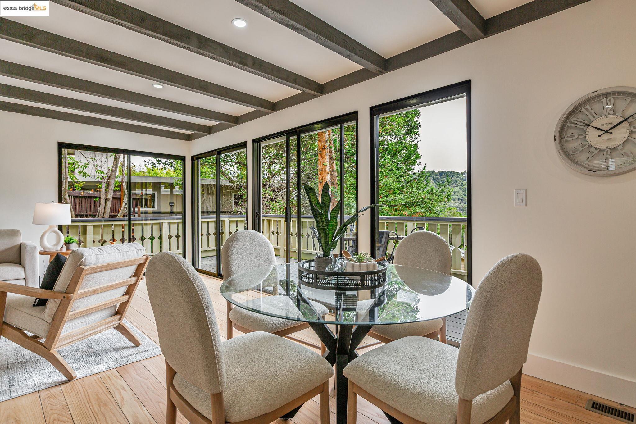 Detail Gallery Image 17 of 44 For 2 Hillcrest Ct, San Anselmo,  CA 94960 - 3 Beds | 2 Baths