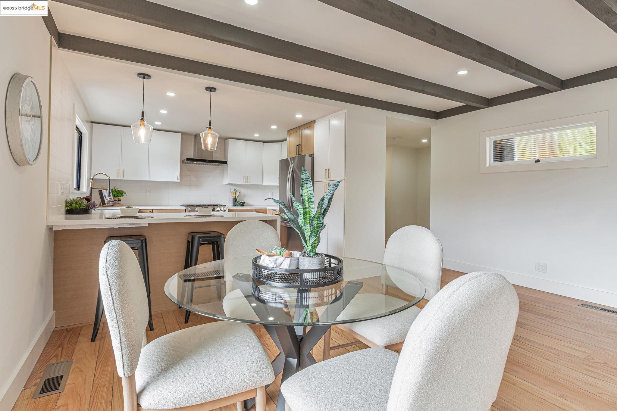 Detail Gallery Image 19 of 44 For 2 Hillcrest Ct, San Anselmo,  CA 94960 - 3 Beds | 2 Baths