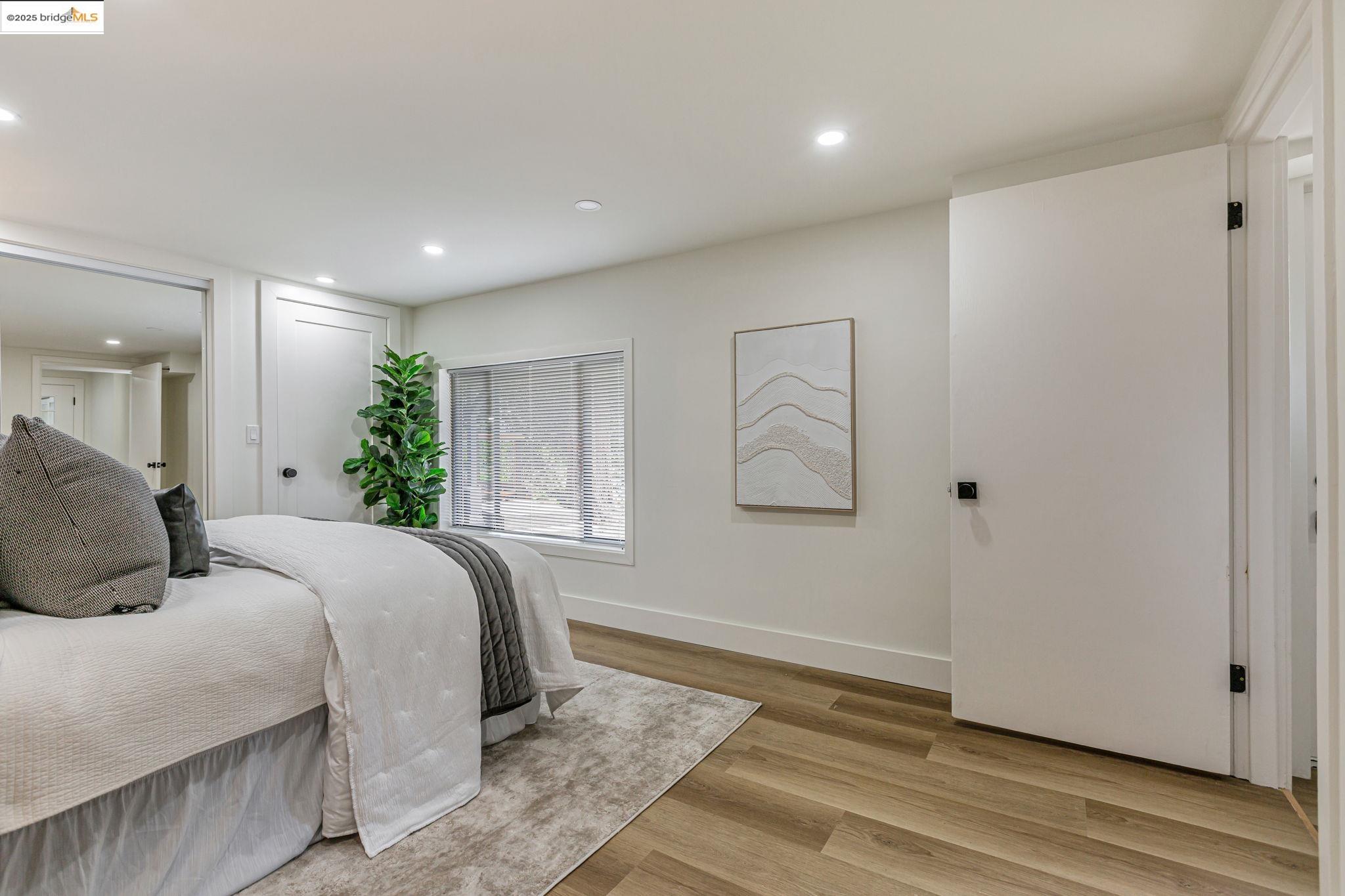Detail Gallery Image 28 of 44 For 2 Hillcrest Ct, San Anselmo,  CA 94960 - 3 Beds | 2 Baths