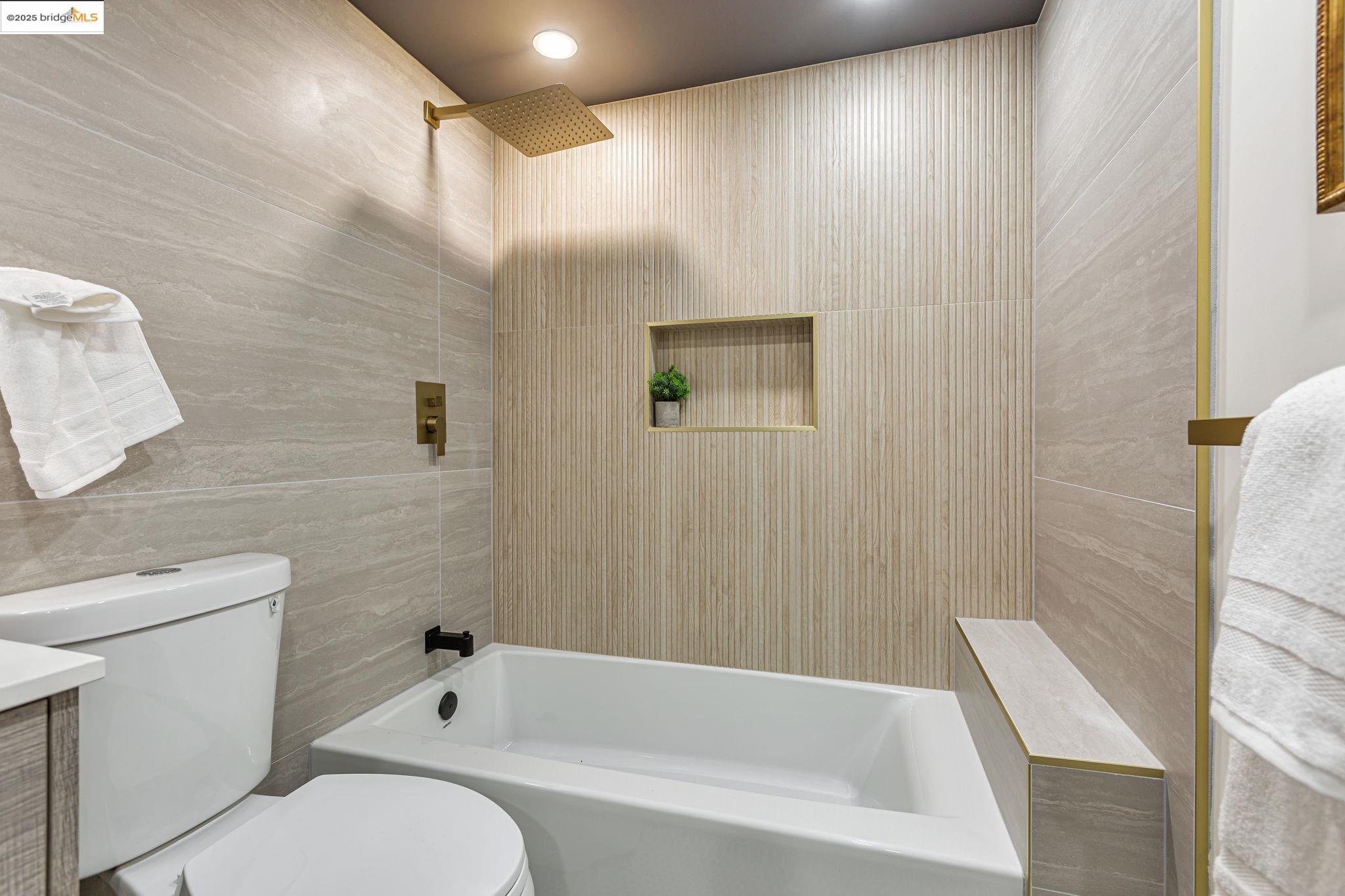 Detail Gallery Image 30 of 44 For 2 Hillcrest Ct, San Anselmo,  CA 94960 - 3 Beds | 2 Baths