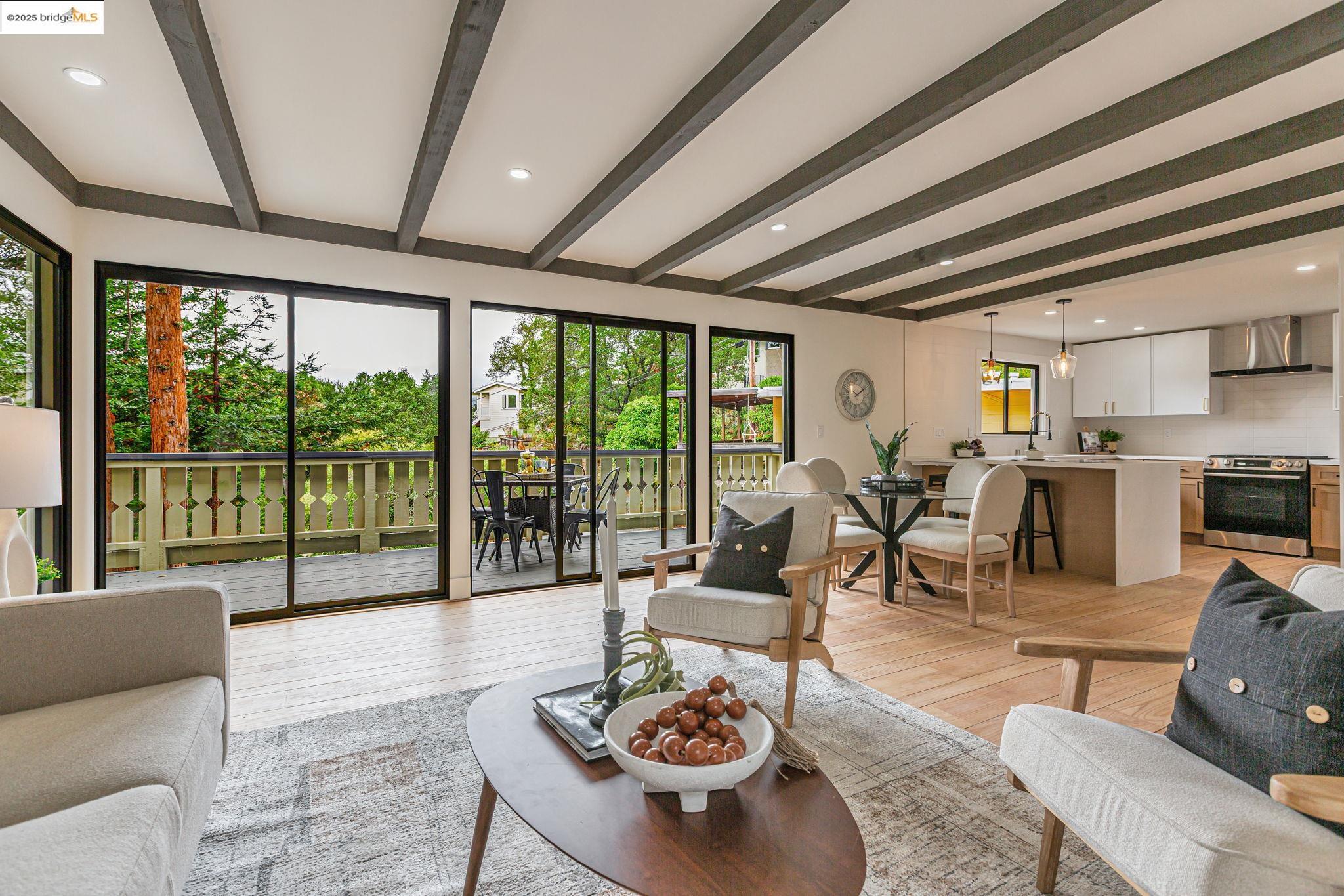 Detail Gallery Image 9 of 44 For 2 Hillcrest Ct, San Anselmo,  CA 94960 - 3 Beds | 2 Baths