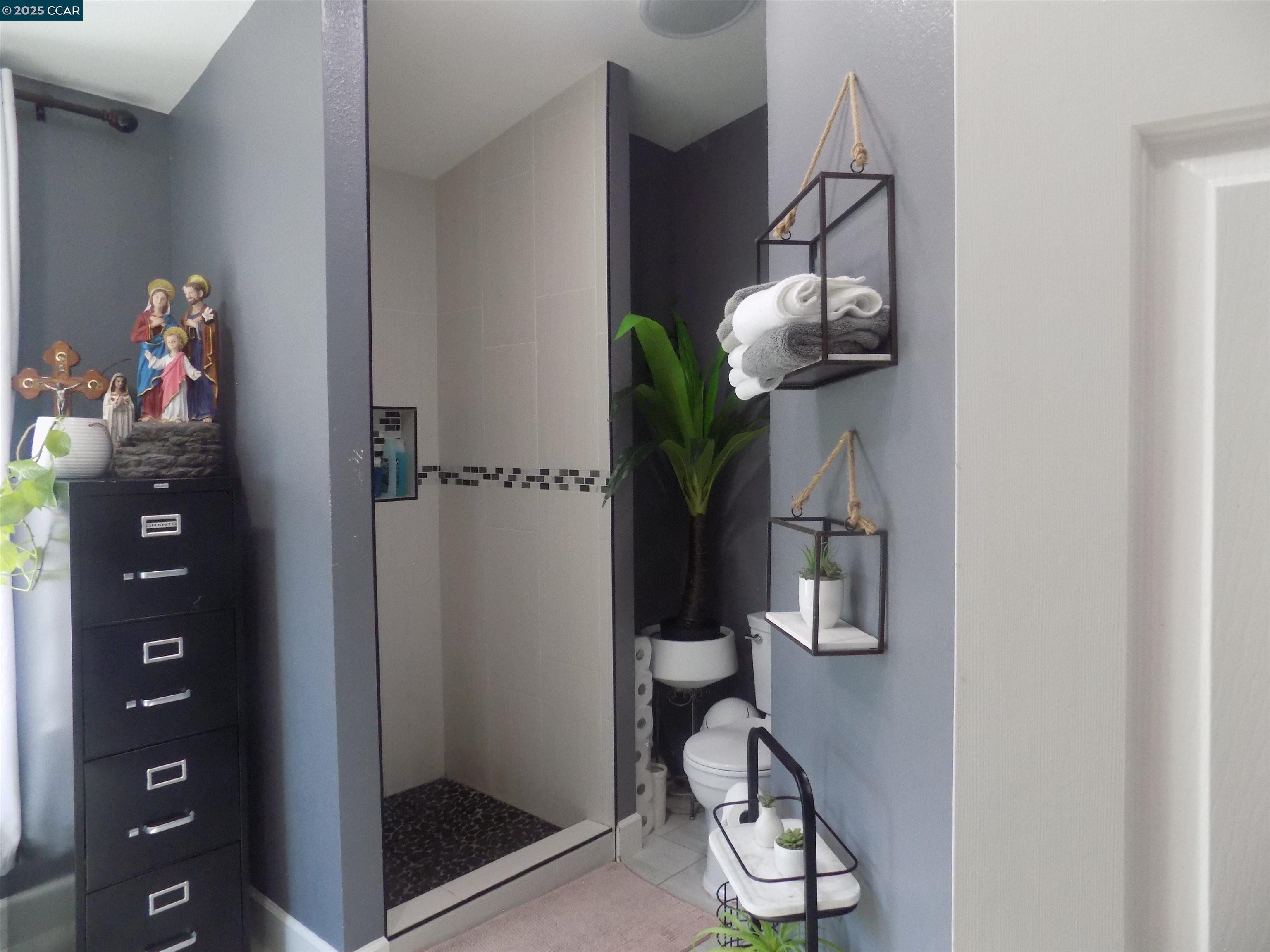 Detail Gallery Image 28 of 33 For 185 Damascus Loop, Pacheco,  CA 94553 - 4 Beds | 2 Baths