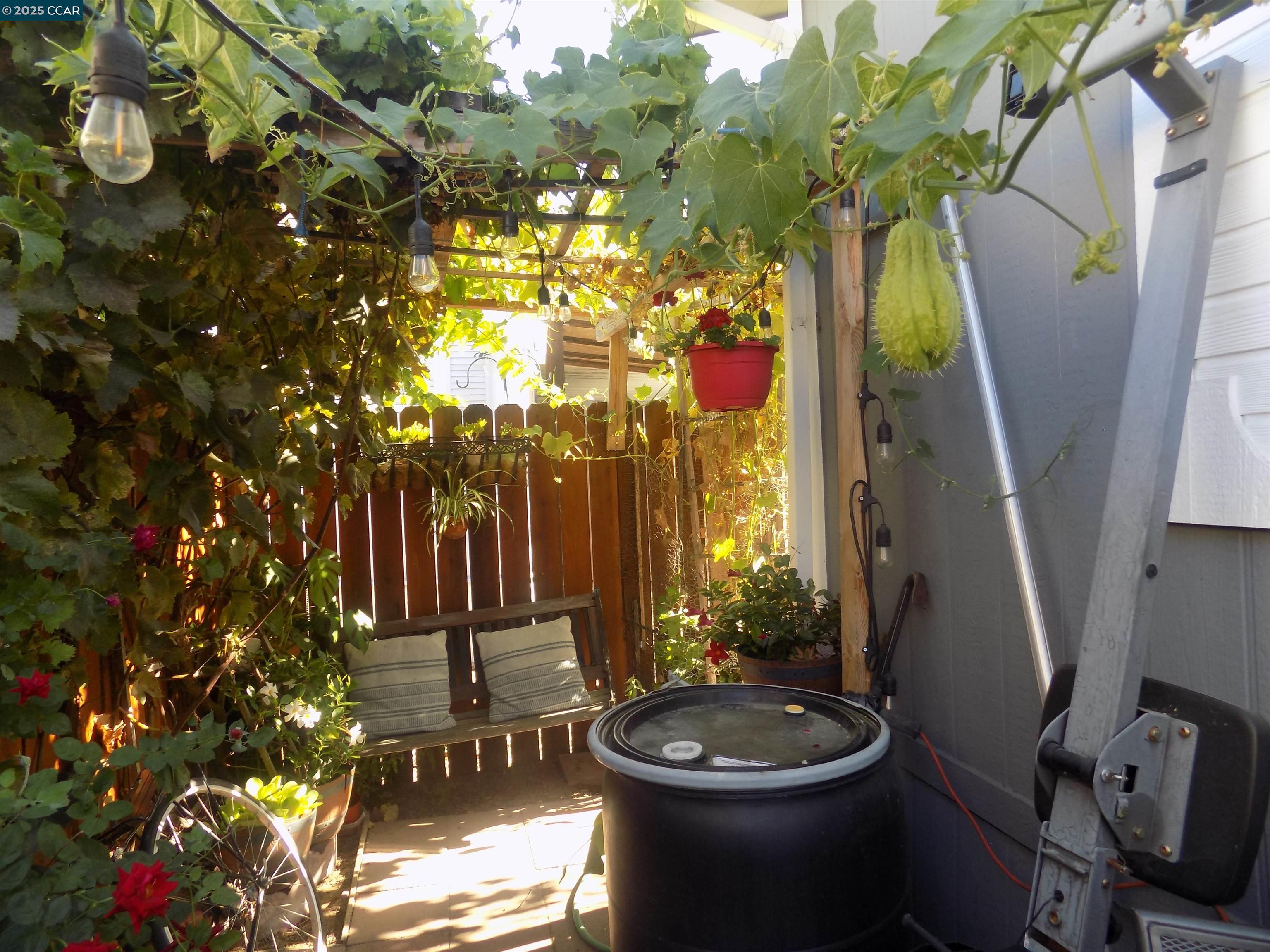 Detail Gallery Image 5 of 33 For 185 Damascus Loop, Pacheco,  CA 94553 - 4 Beds | 2 Baths