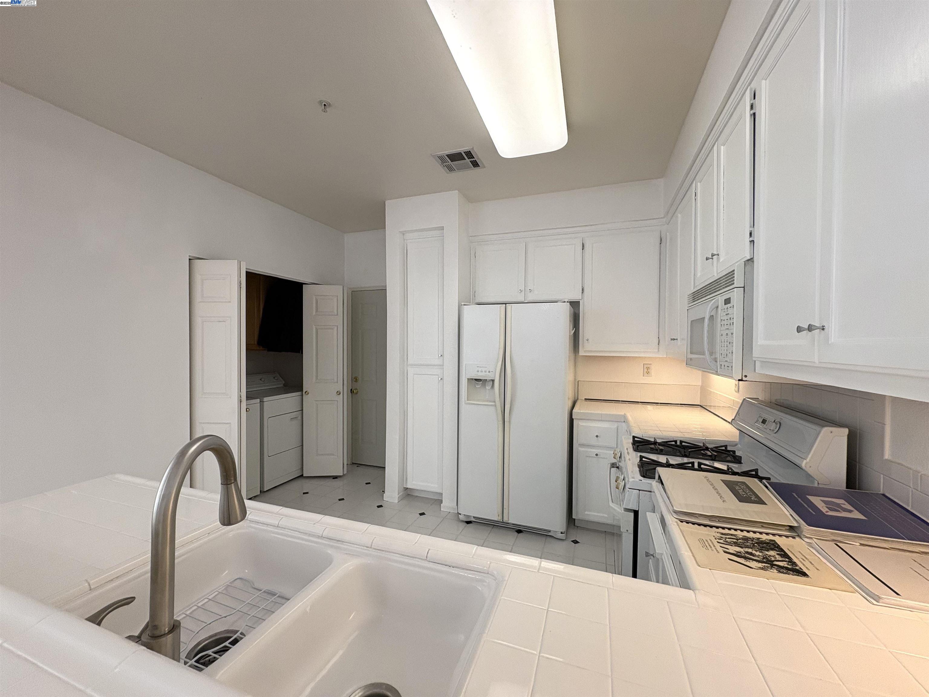 Photo #18: 41111250 Listing: Photo #18