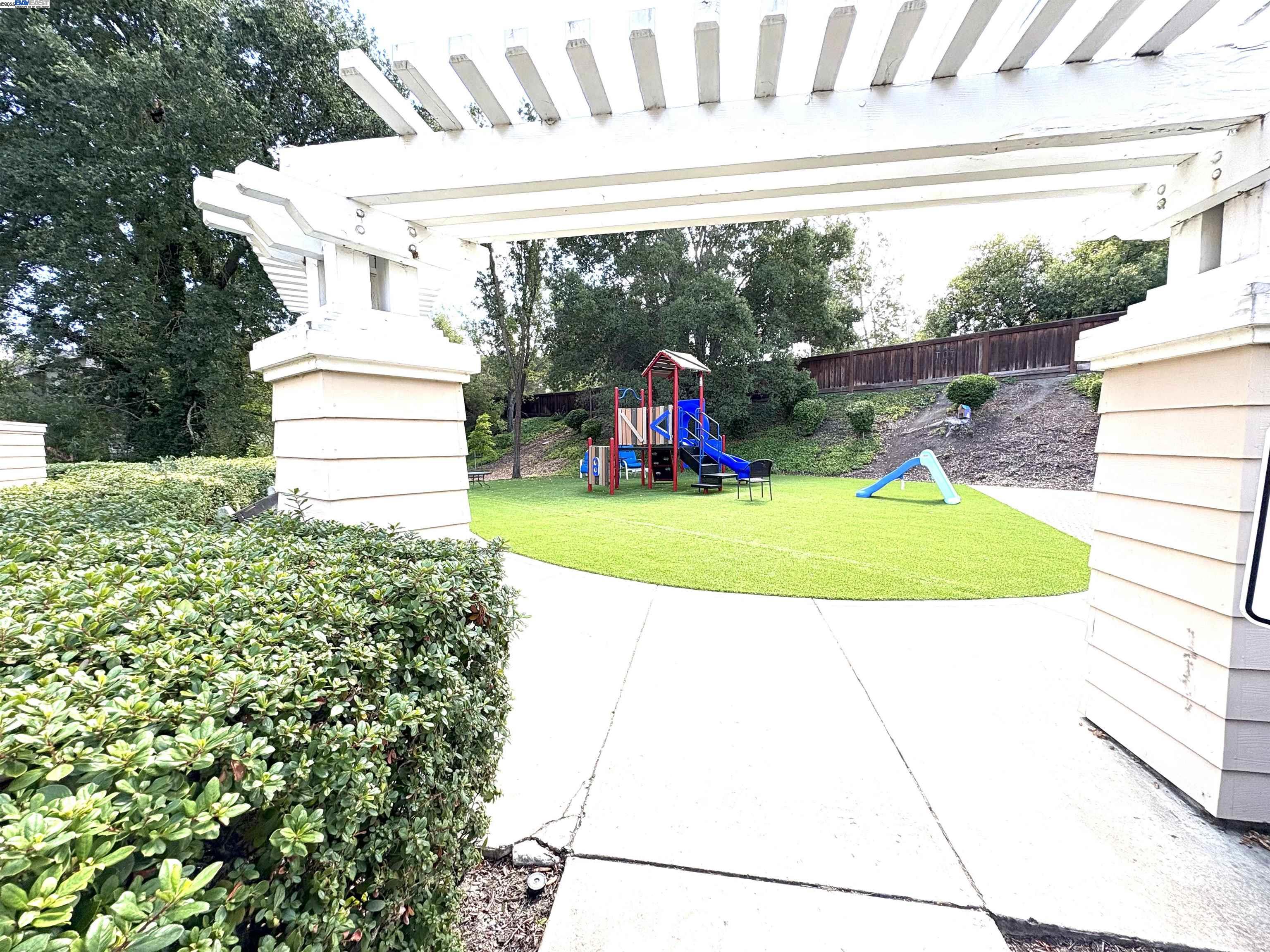 Photo #9: 41111250 Listing: Photo #9