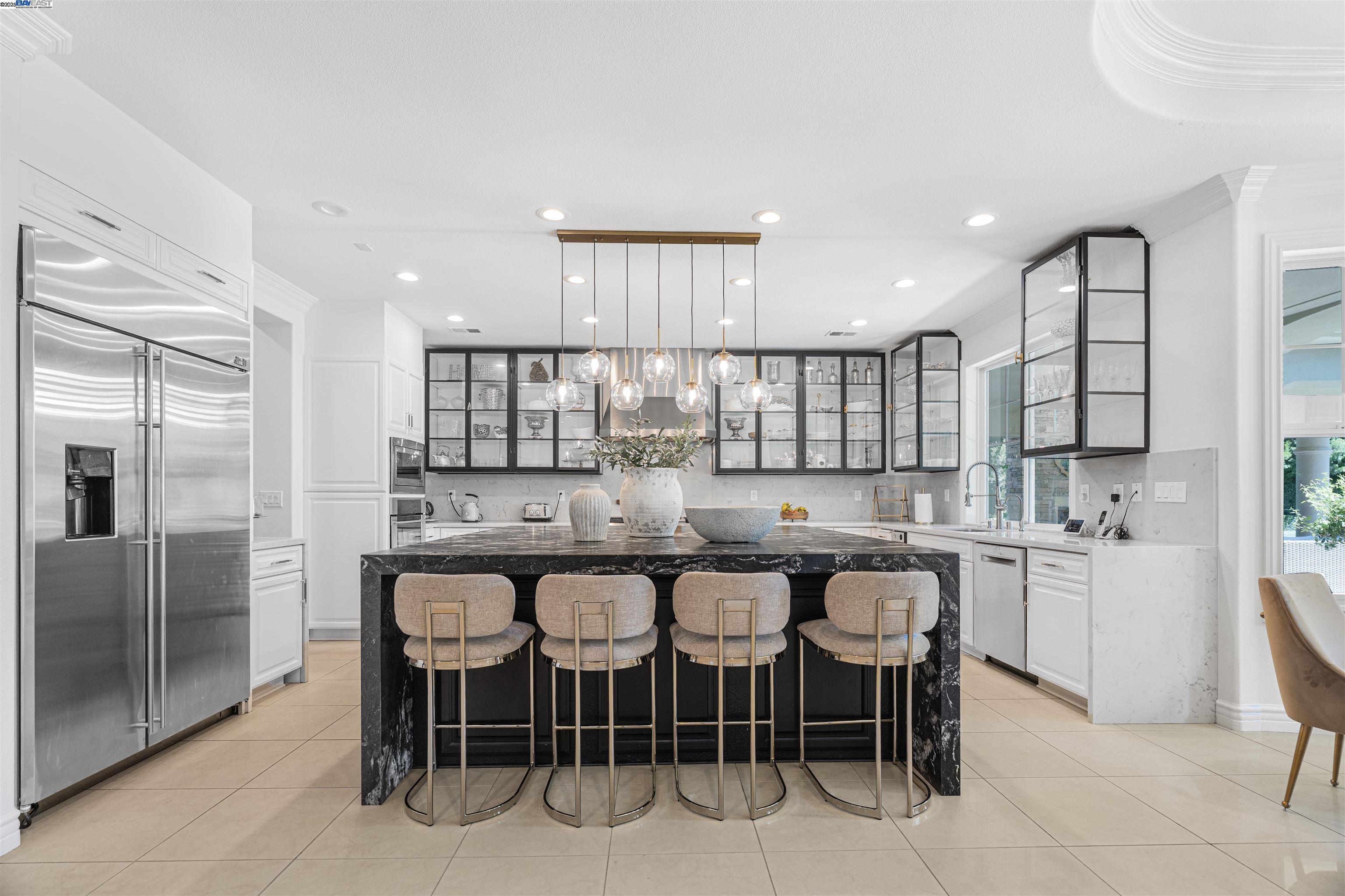 Detail Gallery Image 8 of 23 For Waterwell Way, Tracy,  CA 95304 - 7 Beds | 6/1 Baths