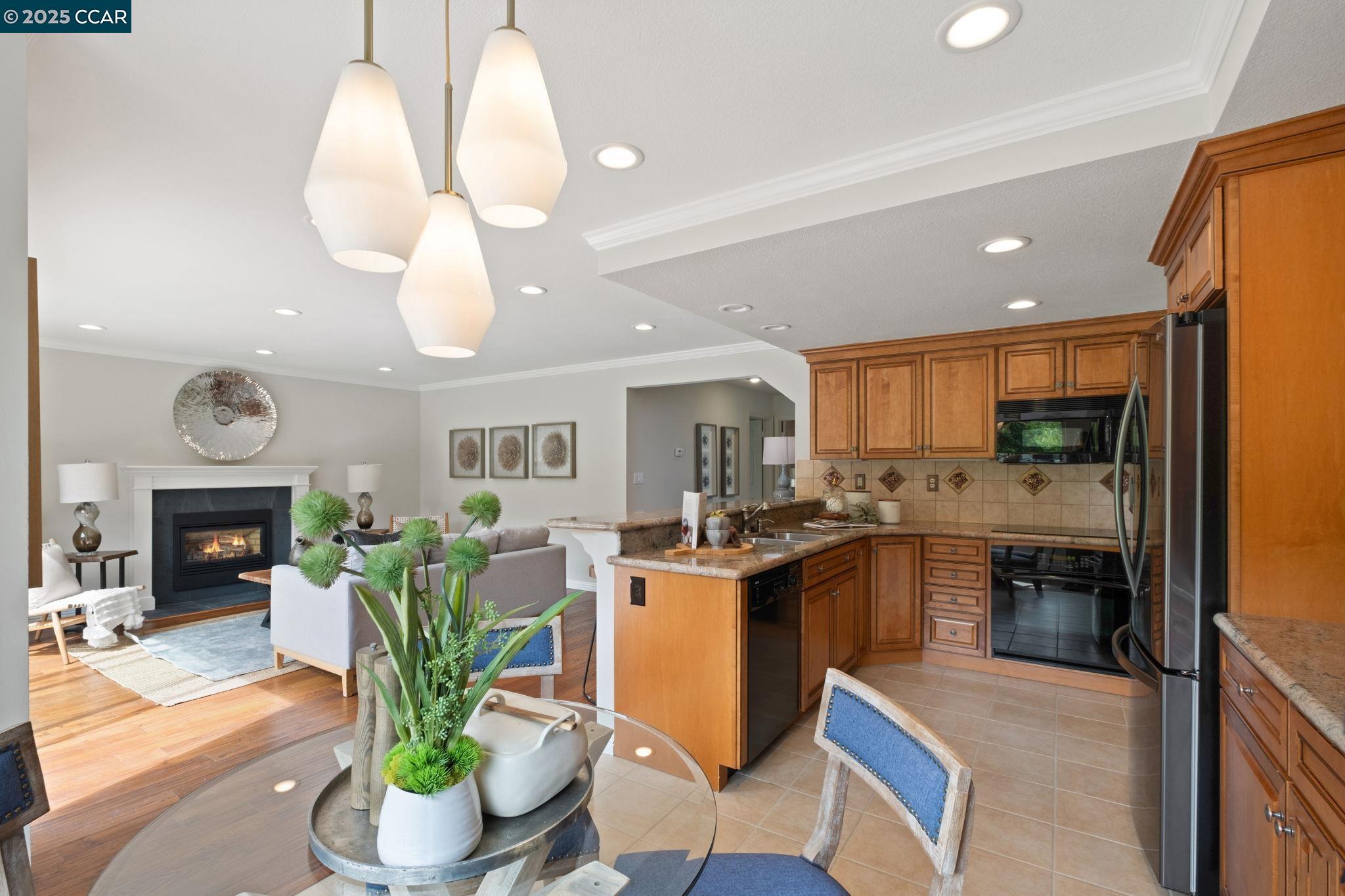 Detail Gallery Image 14 of 60 For 4728 Buckboard Way, Richmond,  CA 94803 - 4 Beds | 3 Baths