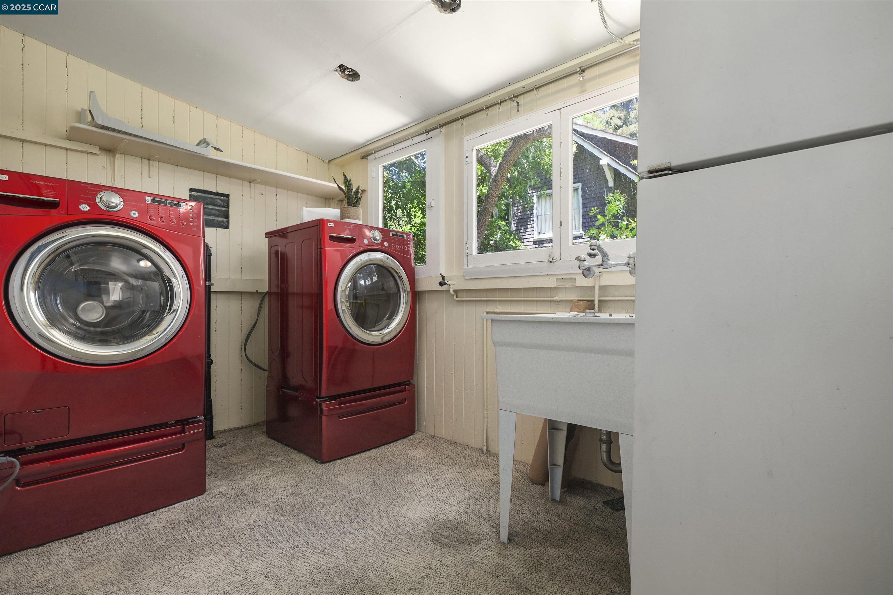 Detail Gallery Image 20 of 30 For 484 Forest St, Oakland,  CA 94618 - 2 Beds | 1/1 Baths