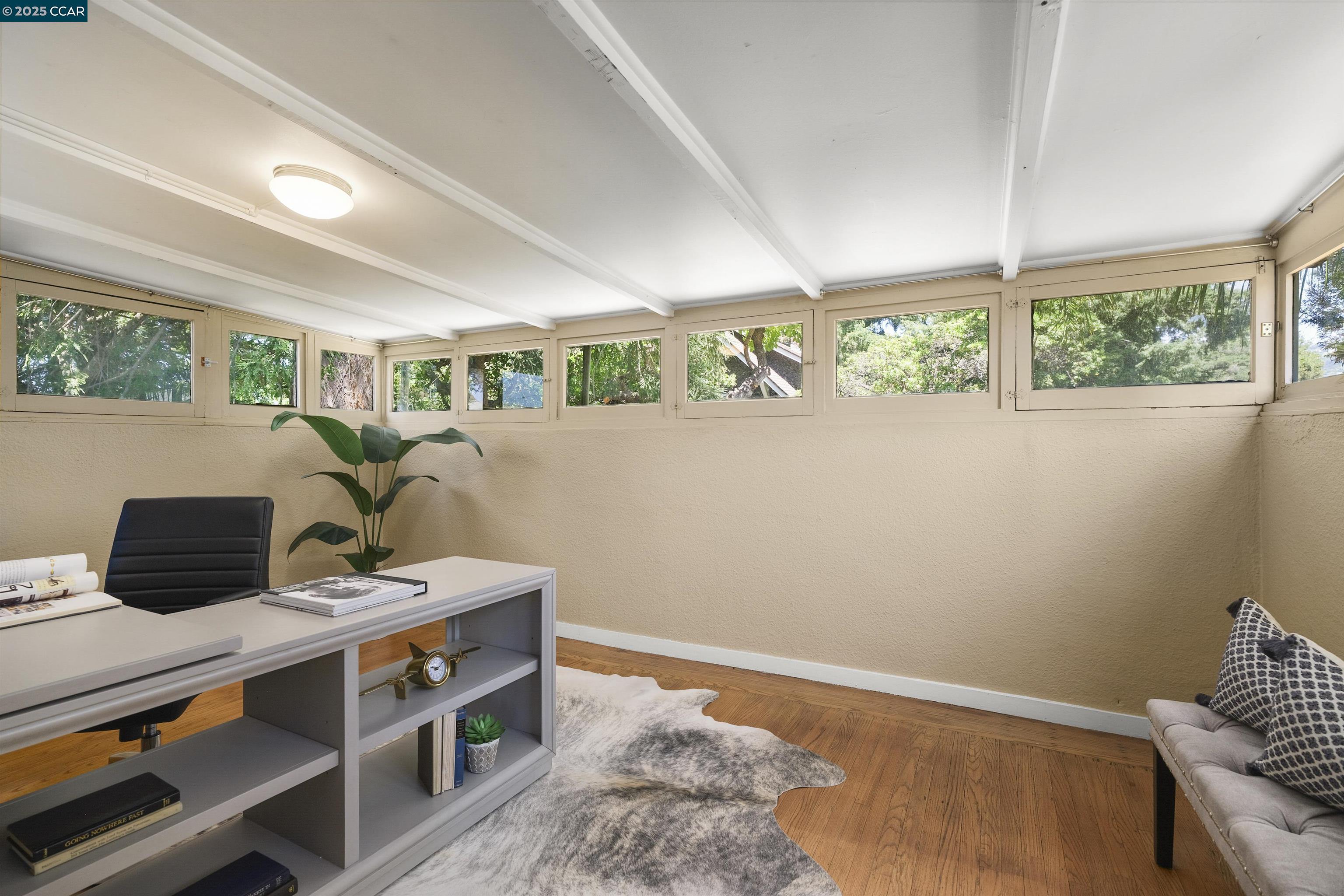 Detail Gallery Image 22 of 30 For 484 Forest St, Oakland,  CA 94618 - 2 Beds | 1/1 Baths