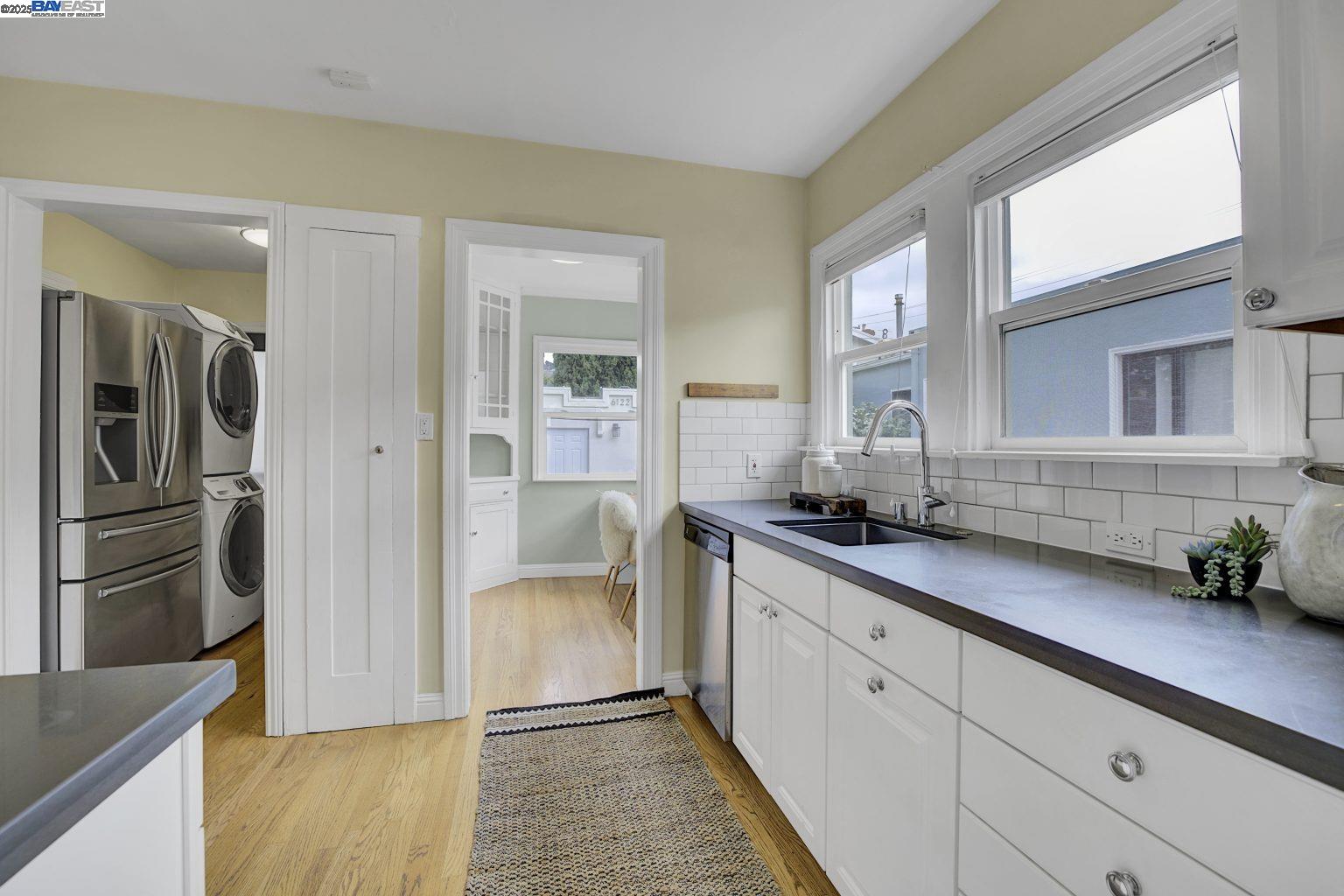 Detail Gallery Image 16 of 44 For 6120 Camden St, Oakland,  CA 94605 - 3 Beds | 2 Baths