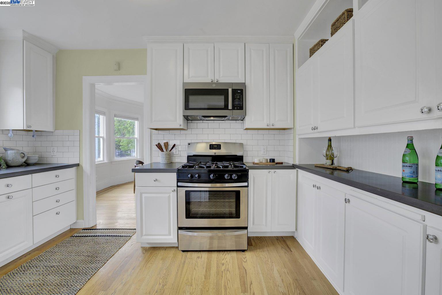Detail Gallery Image 21 of 44 For 6120 Camden St, Oakland,  CA 94605 - 3 Beds | 2 Baths