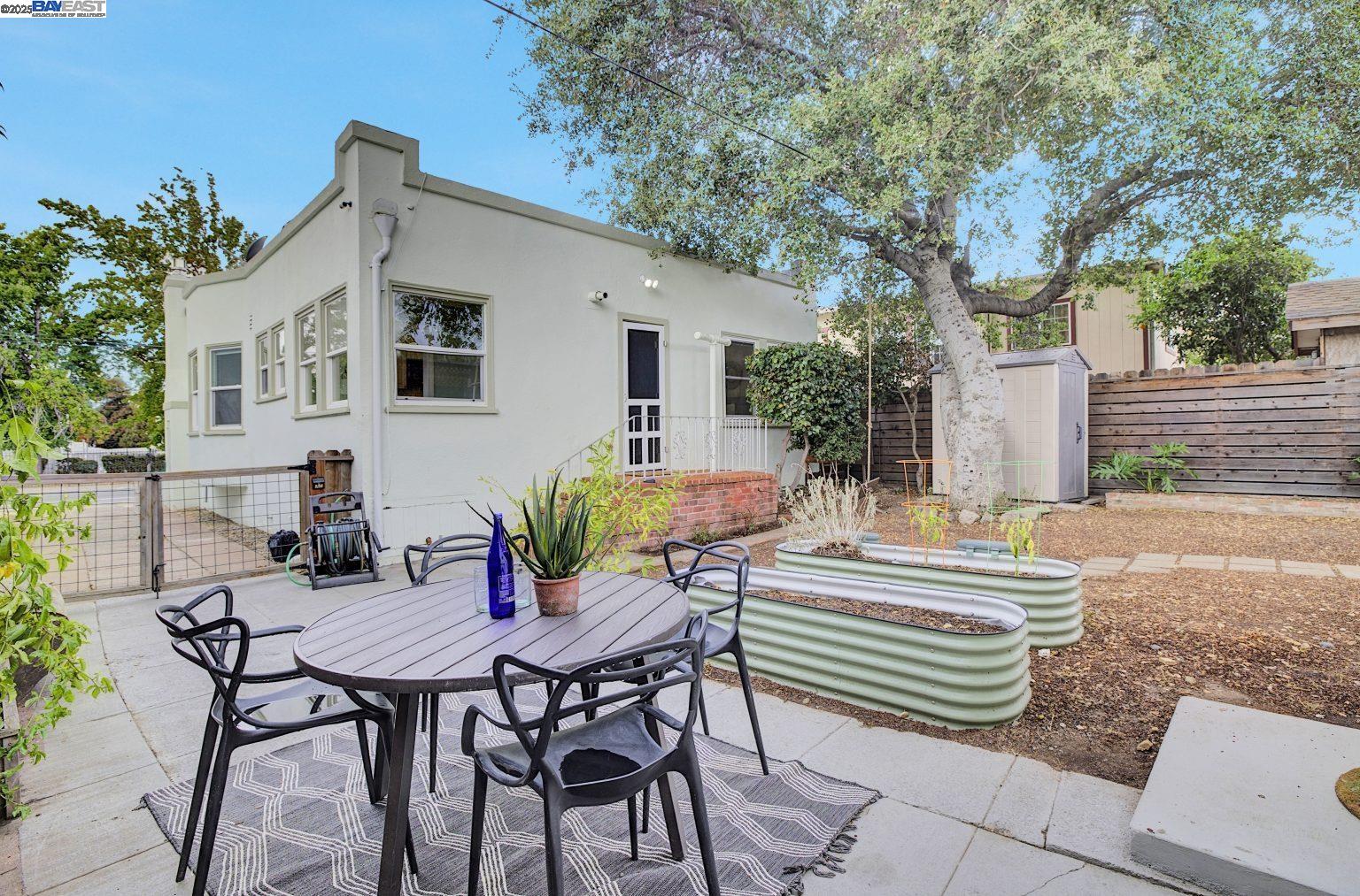 Detail Gallery Image 38 of 44 For 6120 Camden St, Oakland,  CA 94605 - 3 Beds | 2 Baths