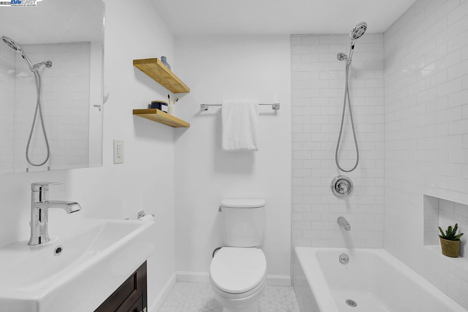 Detail Gallery Image 43 of 44 For 6120 Camden St, Oakland,  CA 94605 - 3 Beds | 2 Baths