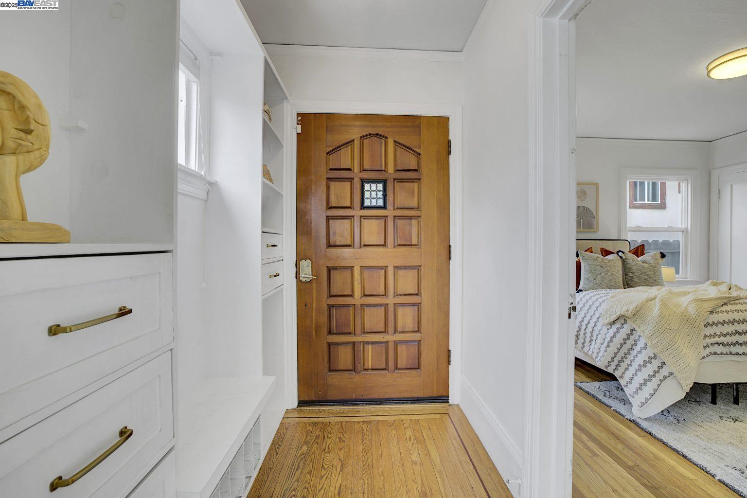 Detail Gallery Image 6 of 44 For 6120 Camden St, Oakland,  CA 94605 - 3 Beds | 2 Baths