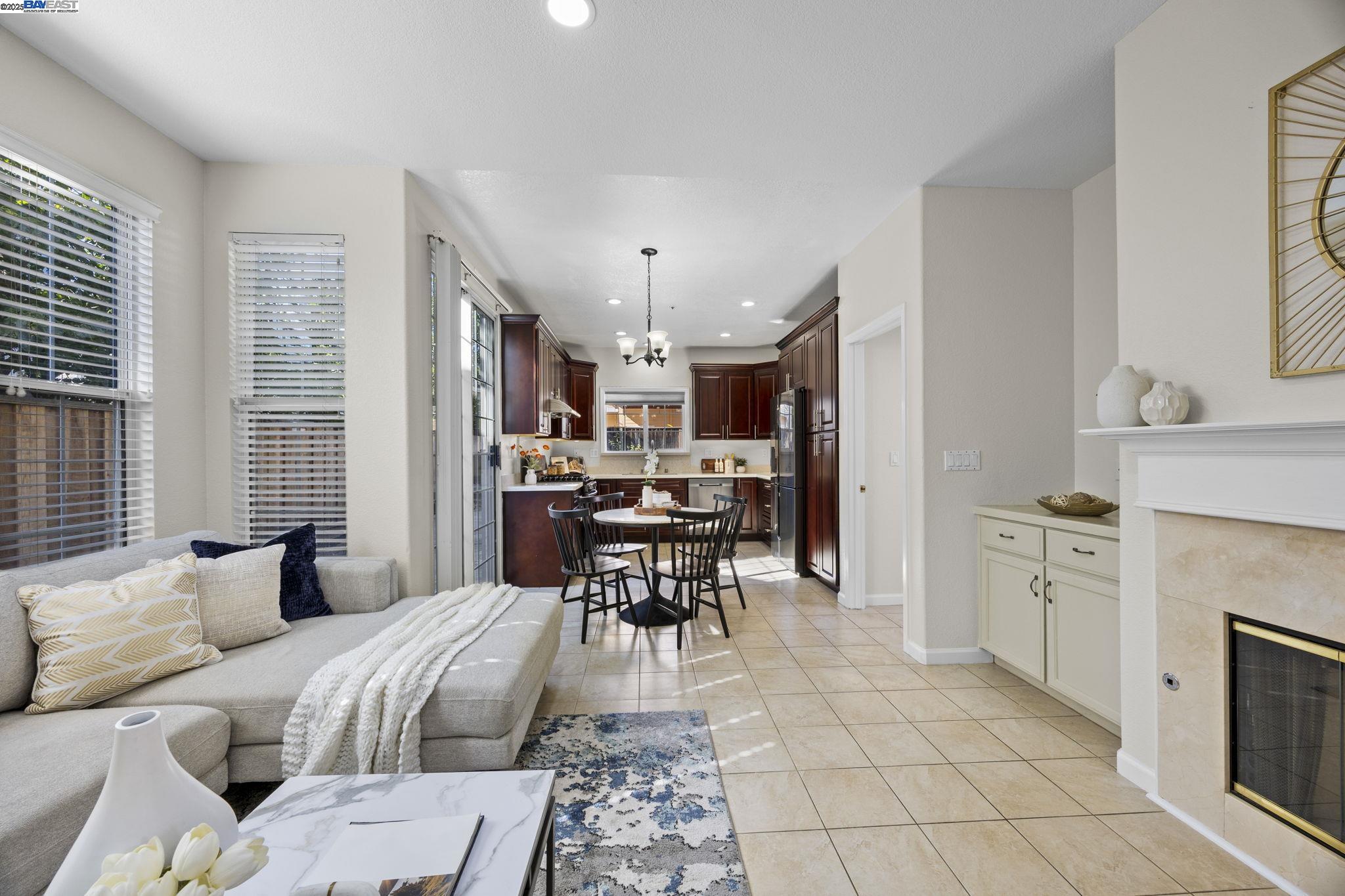 Detail Gallery Image 14 of 37 For 4325 Horner St, Union City,  CA 94587 - 4 Beds | 2/1 Baths