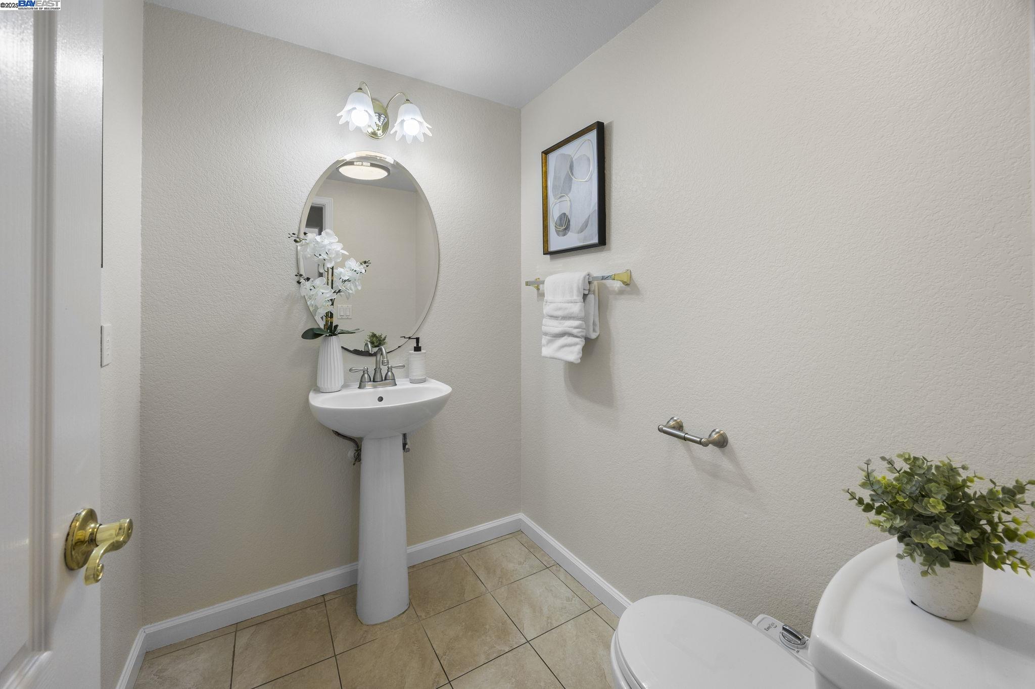 Detail Gallery Image 4 of 37 For 4325 Horner St, Union City,  CA 94587 - 4 Beds | 2/1 Baths