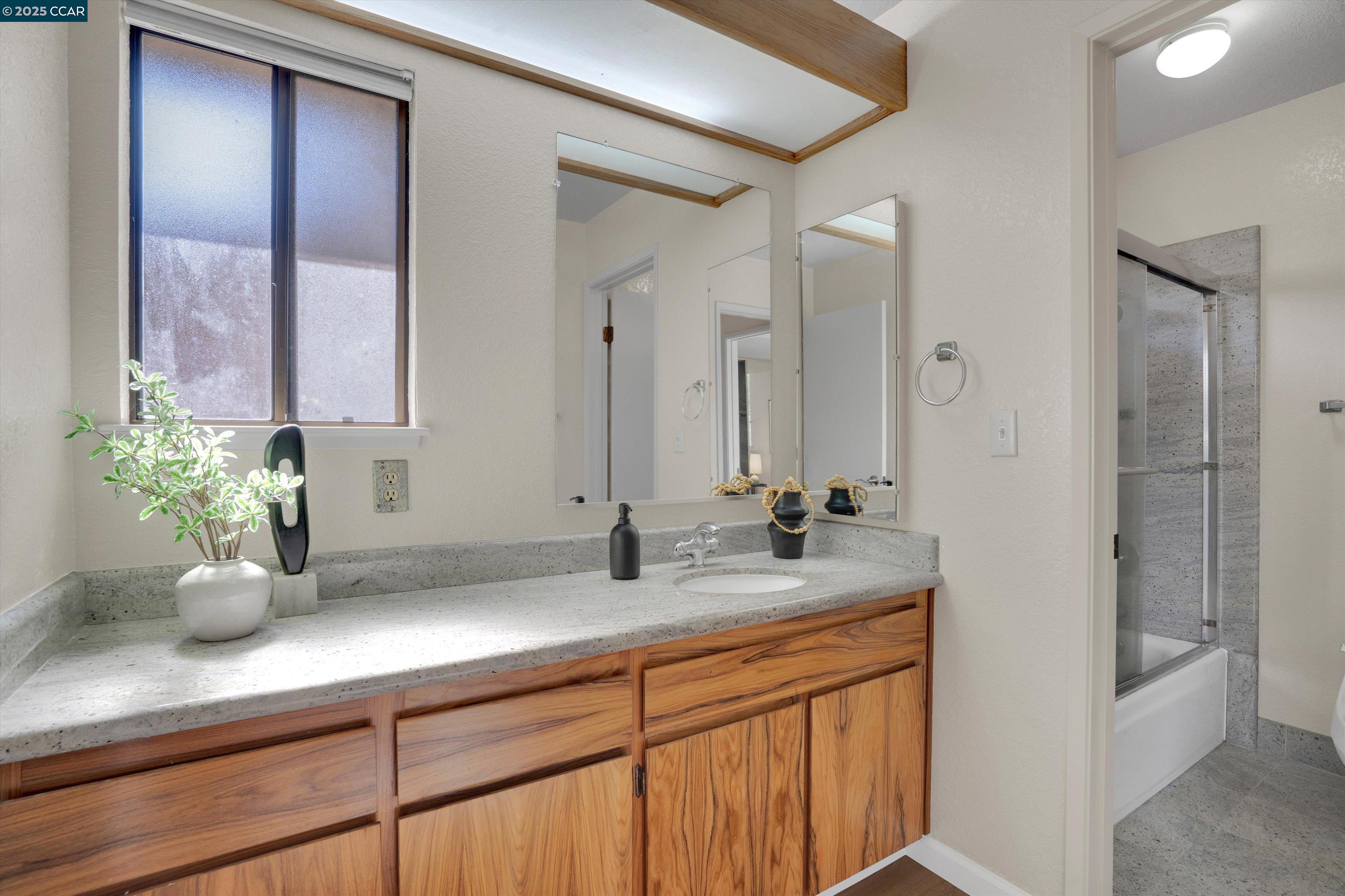 Photo #23: 41111263 Listing: Photo #23