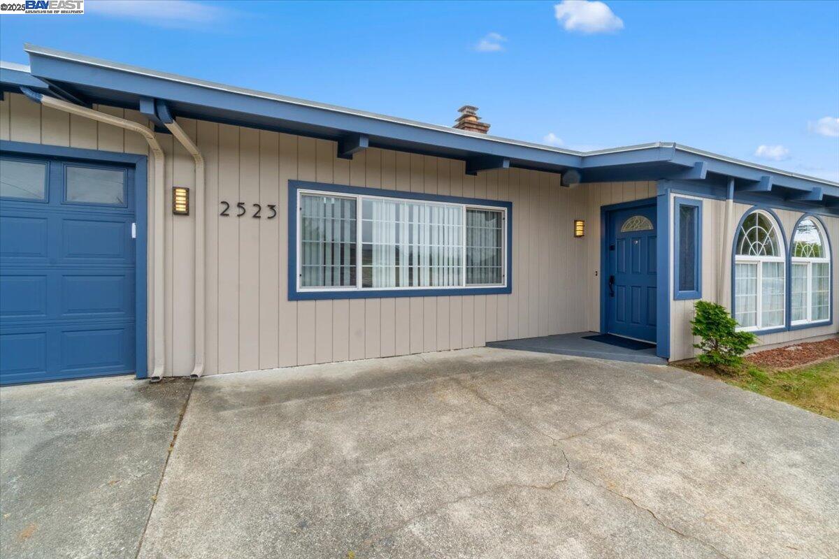 Detail Gallery Image 2 of 41 For 2523 Alder, McKinleyville,  CA 95519 - 3 Beds | 2 Baths