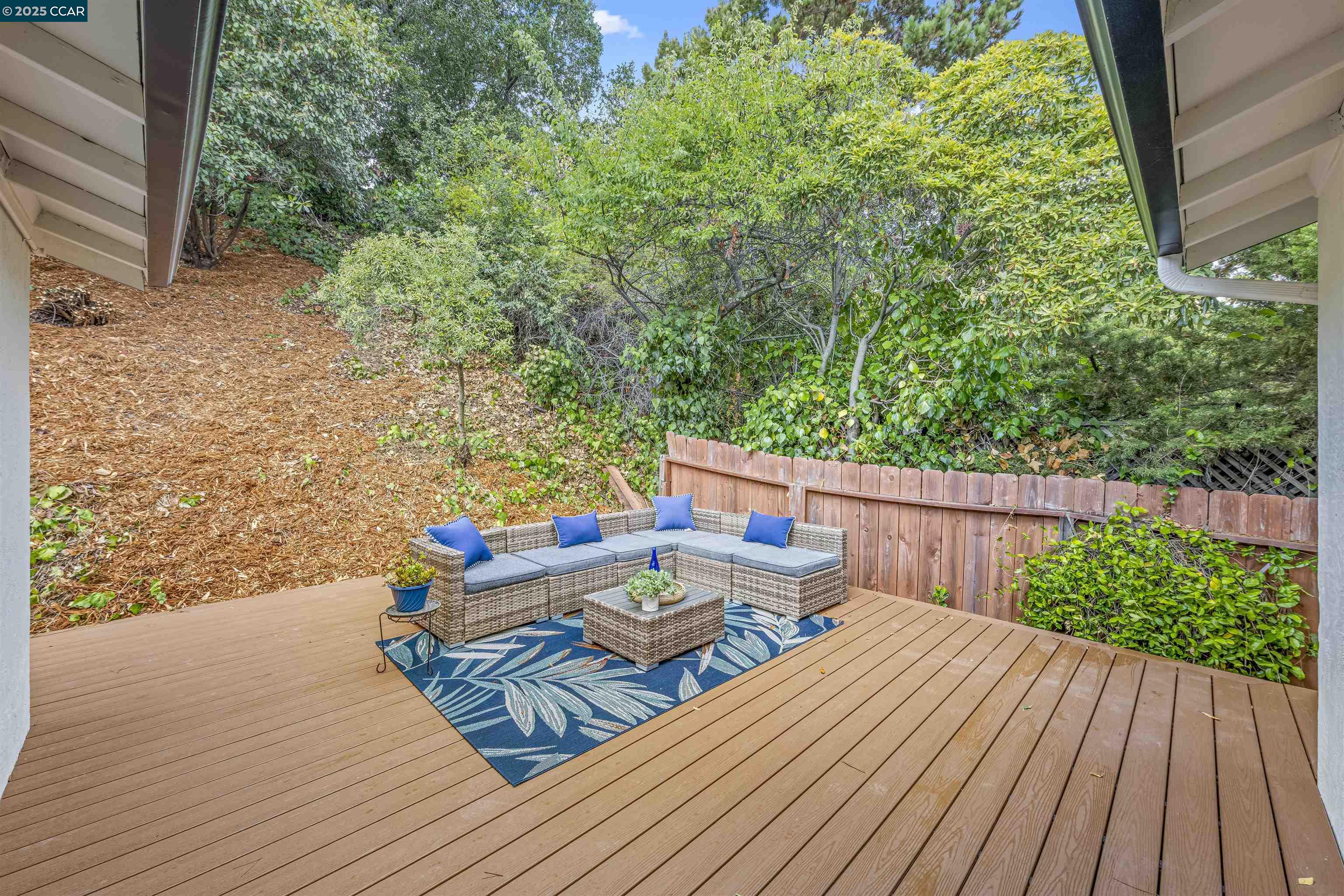 Detail Gallery Image 39 of 50 For 16639 Selby Dr, Castro Valley,  CA 94578 - 5 Beds | 2 Baths