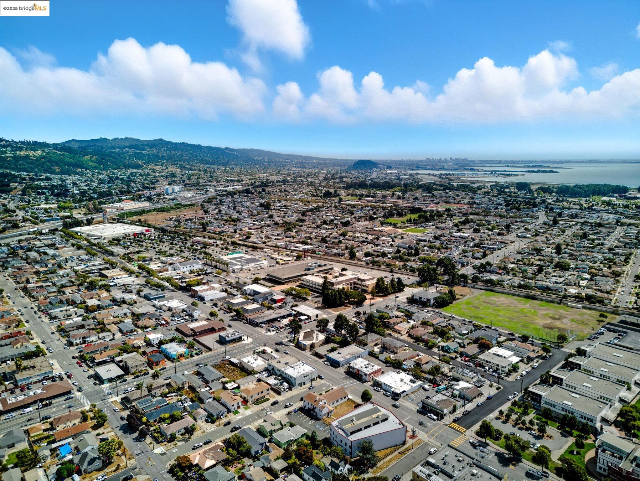 Detail Gallery Image 51 of 53 For 420 S 38th St, Richmond,  CA 94804 - 3 Beds | 1 Baths