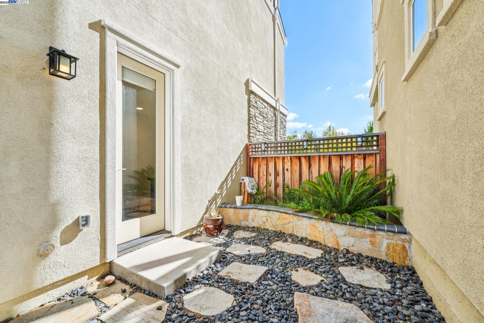 Detail Gallery Image 49 of 58 For 7213 Calistoga Ln, Dublin,  CA 94568 - 4 Beds | 3/1 Baths