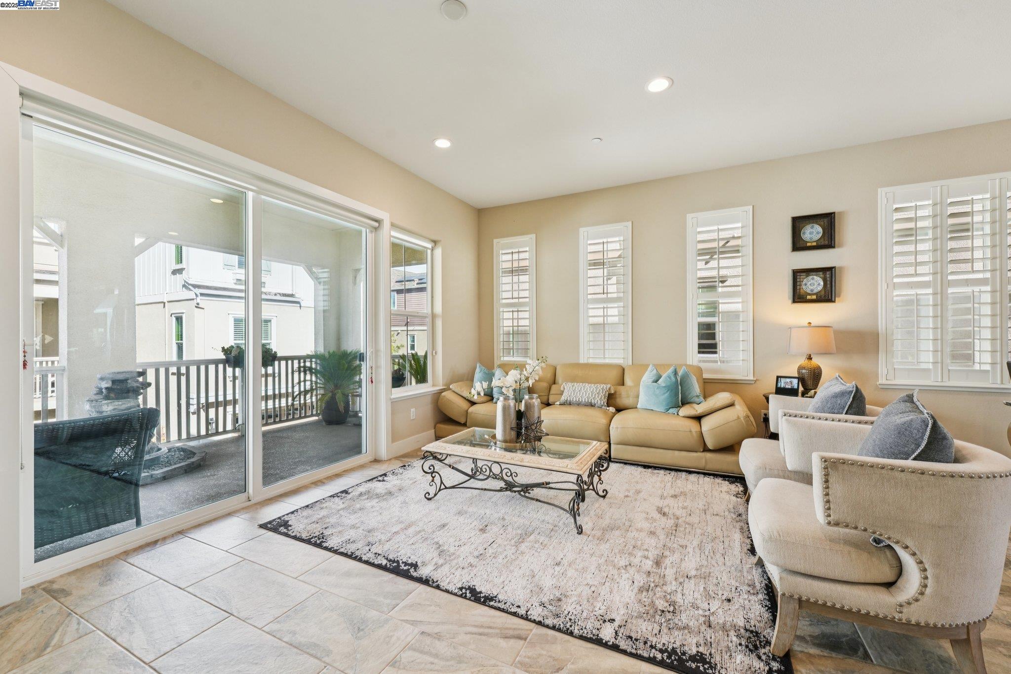Detail Gallery Image 7 of 58 For 7213 Calistoga Ln, Dublin,  CA 94568 - 4 Beds | 3/1 Baths