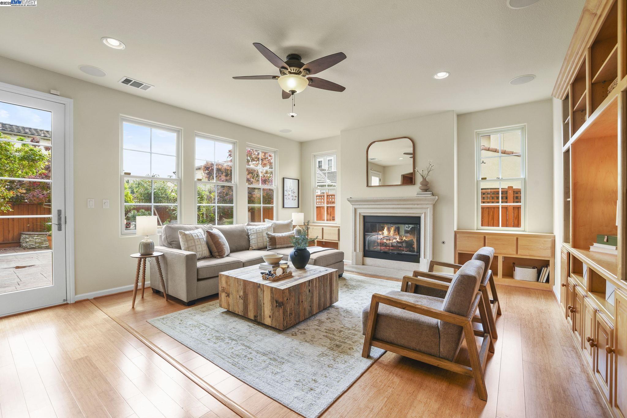 Detail Gallery Image 2 of 60 For 250 Jack London Ave, Alameda,  CA 94501 - 4 Beds | 3 Baths