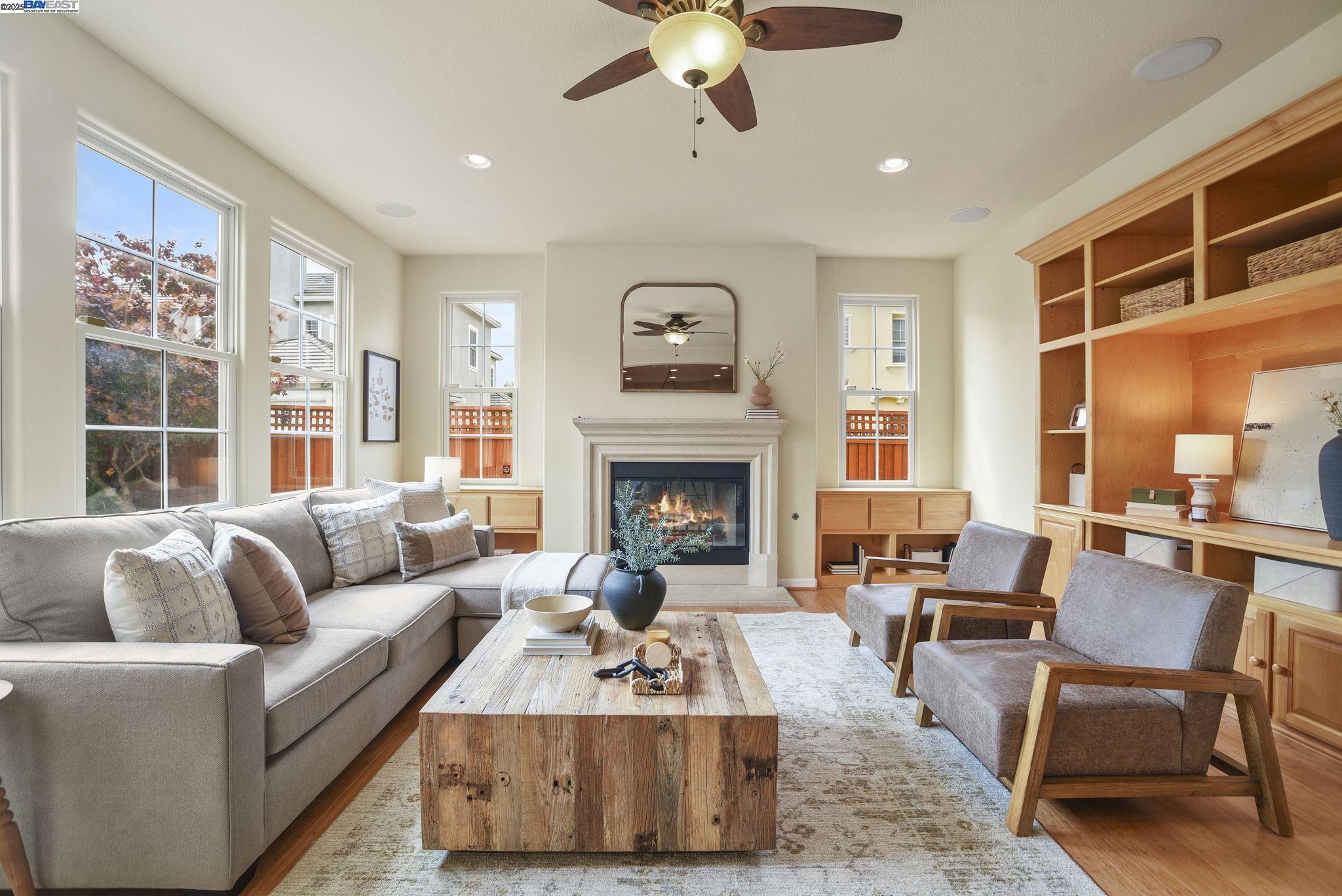 Detail Gallery Image 27 of 60 For 250 Jack London Ave, Alameda,  CA 94501 - 4 Beds | 3 Baths