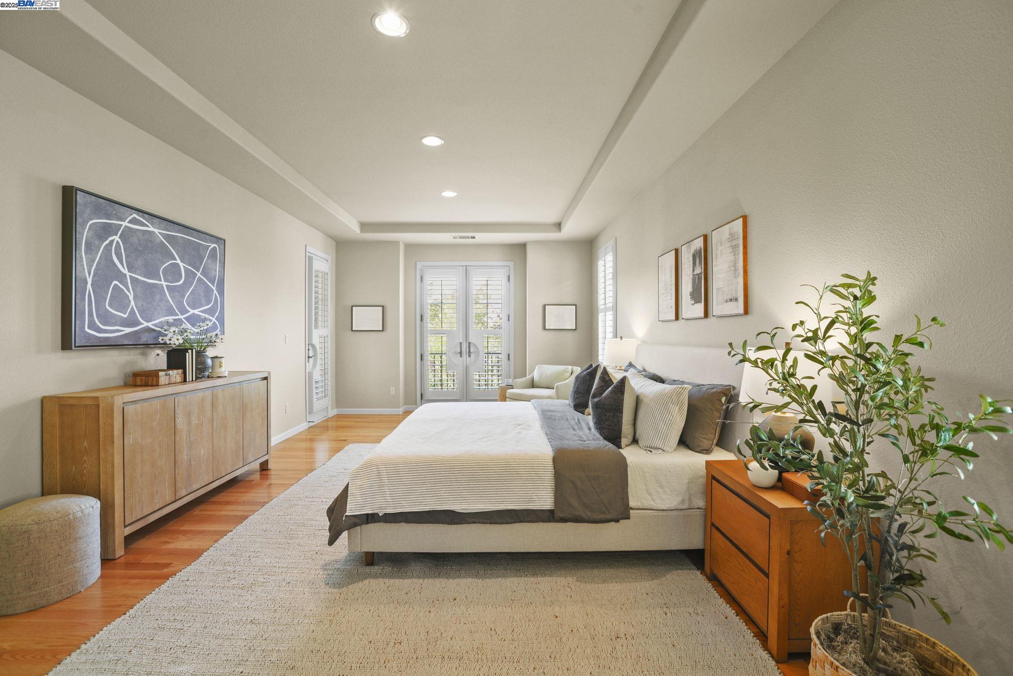 Detail Gallery Image 38 of 60 For 250 Jack London Ave, Alameda,  CA 94501 - 4 Beds | 3 Baths