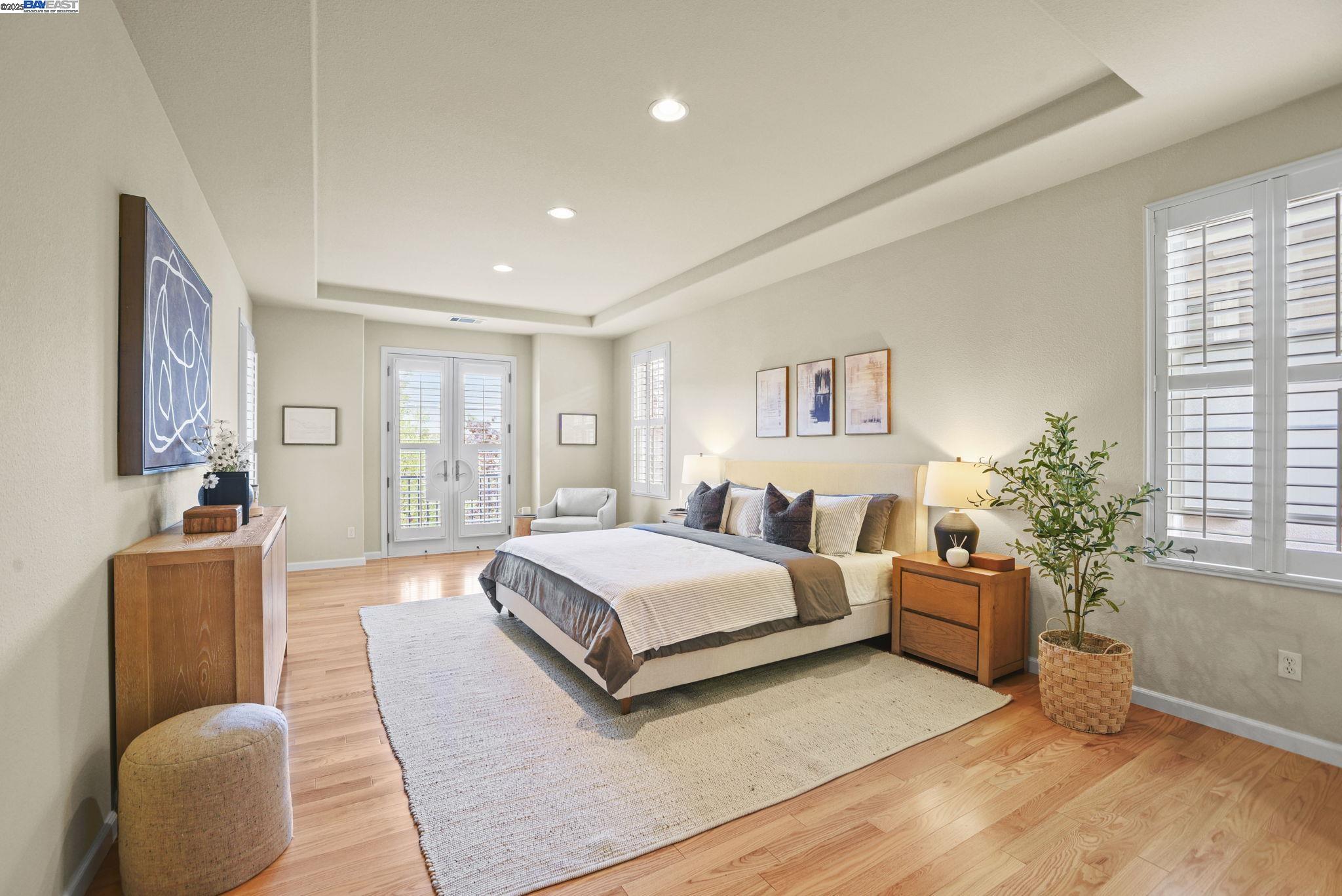 Detail Gallery Image 39 of 60 For 250 Jack London Ave, Alameda,  CA 94501 - 4 Beds | 3 Baths