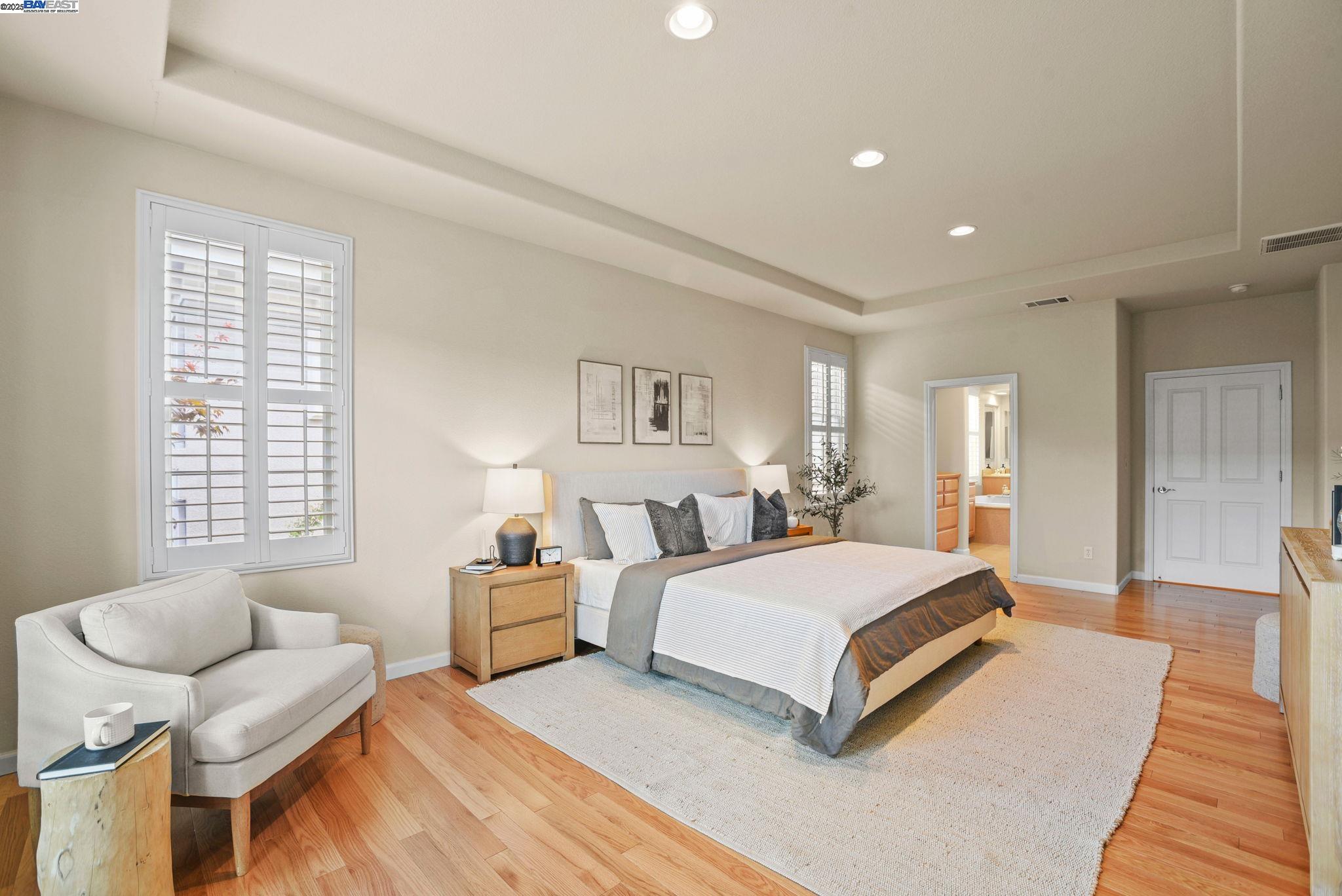 Detail Gallery Image 40 of 60 For 250 Jack London Ave, Alameda,  CA 94501 - 4 Beds | 3 Baths