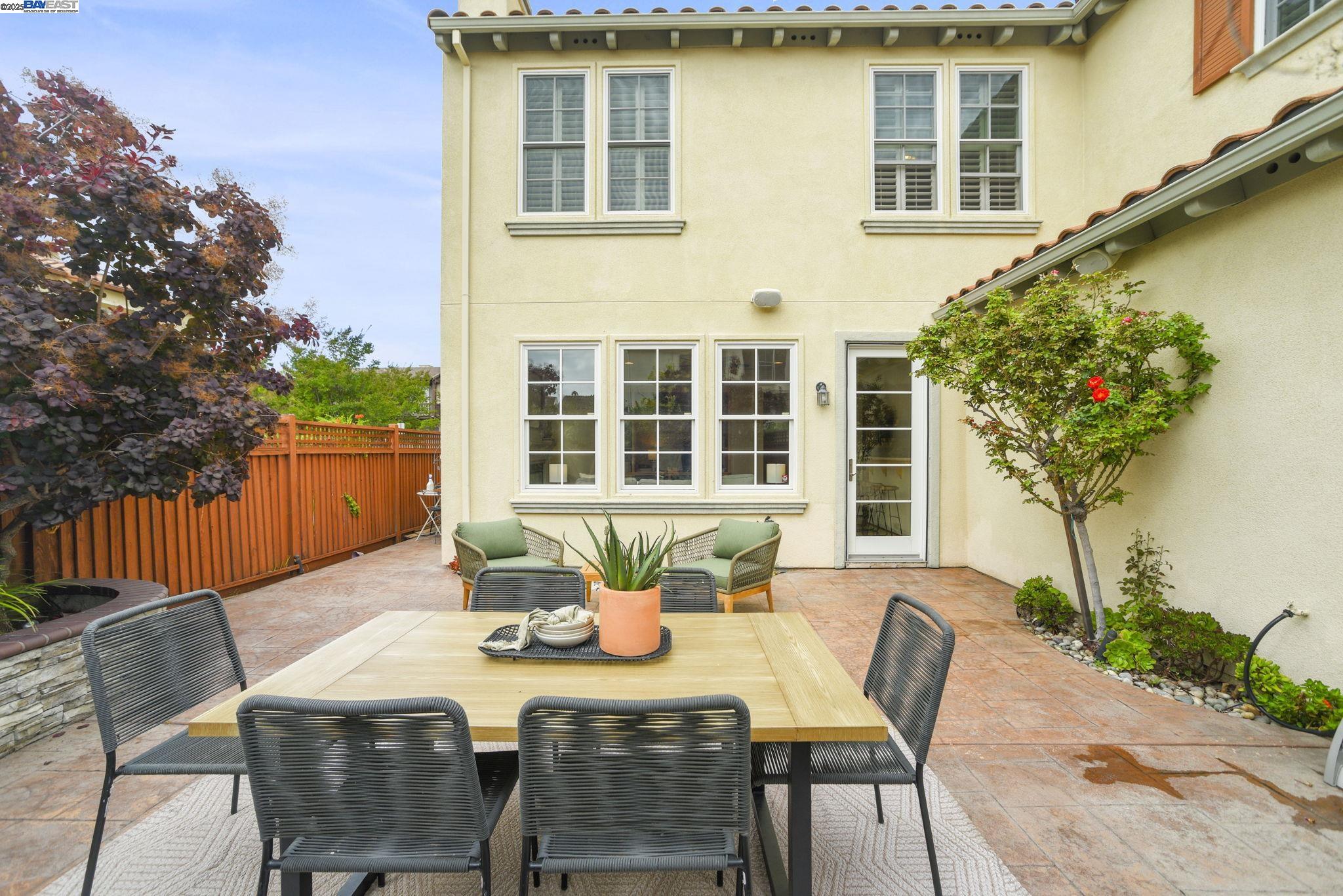 Detail Gallery Image 54 of 60 For 250 Jack London Ave, Alameda,  CA 94501 - 4 Beds | 3 Baths