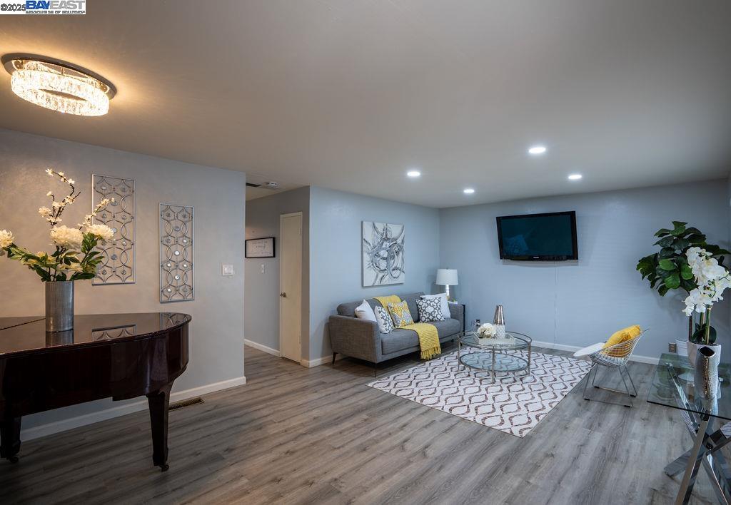 Detail Gallery Image 4 of 35 For 40696 Robin St, Fremont,  CA 94538 - 4 Beds | 2 Baths