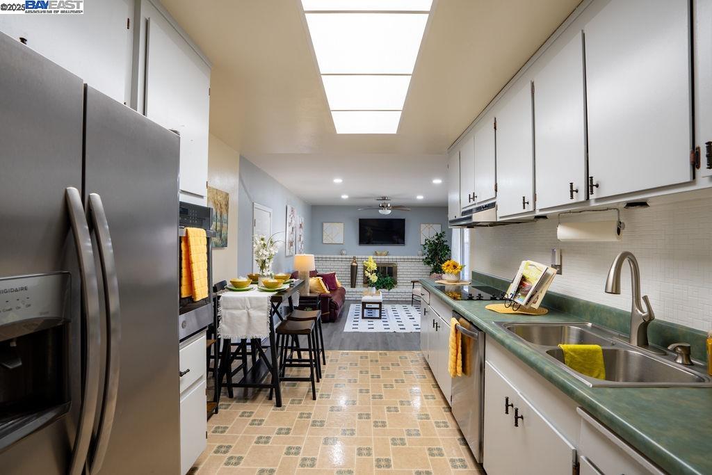 Detail Gallery Image 7 of 35 For 40696 Robin St, Fremont,  CA 94538 - 4 Beds | 2 Baths