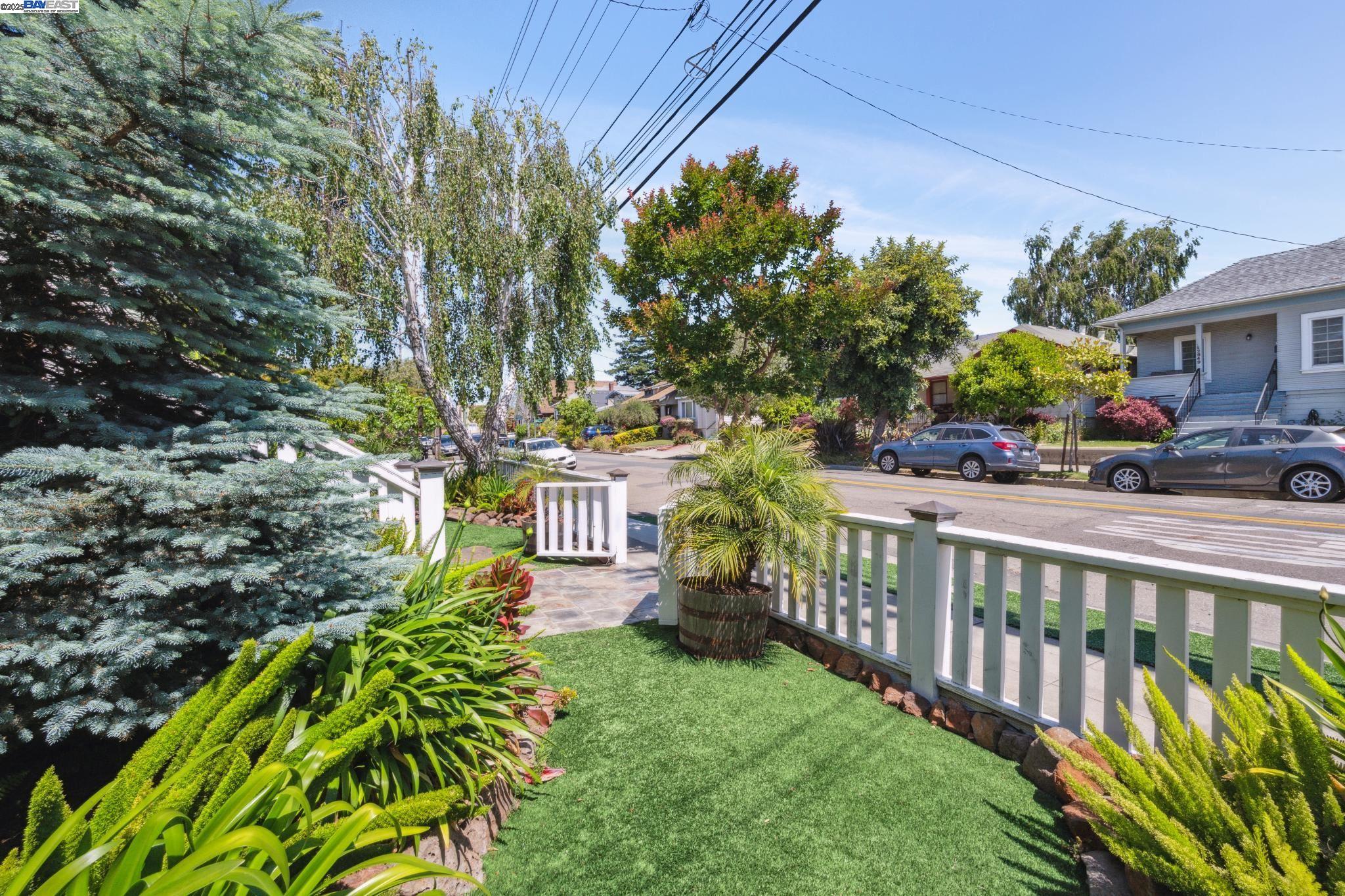Detail Gallery Image 6 of 60 For 2848 San Jose Avenue, Alameda,  CA 94501 - 4 Beds | 2 Baths
